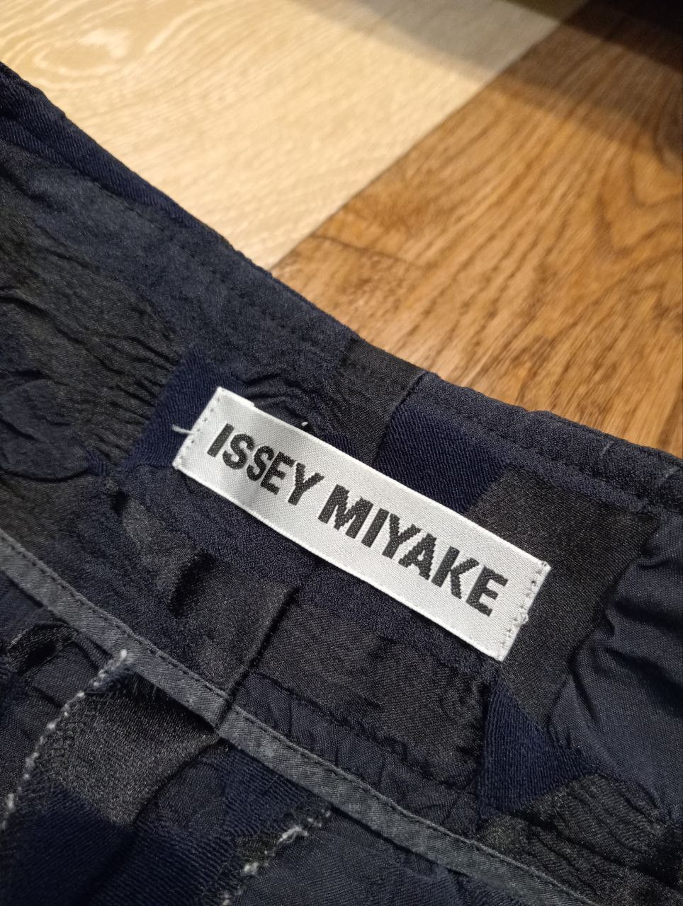Issey Miyake VINTAGE ISSEY MIYAKE GEOMETRIC PLEATED TROUSERS Size 29" - 5 Thumbnail