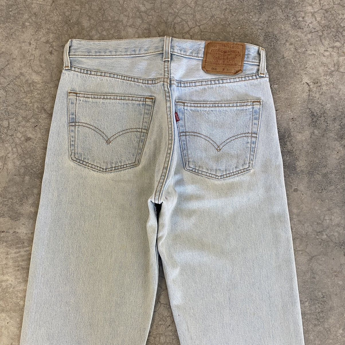 Levi's Vintage 90’s Levis 501 Light Blue Jeans Size US 31 - 16 Thumbnail