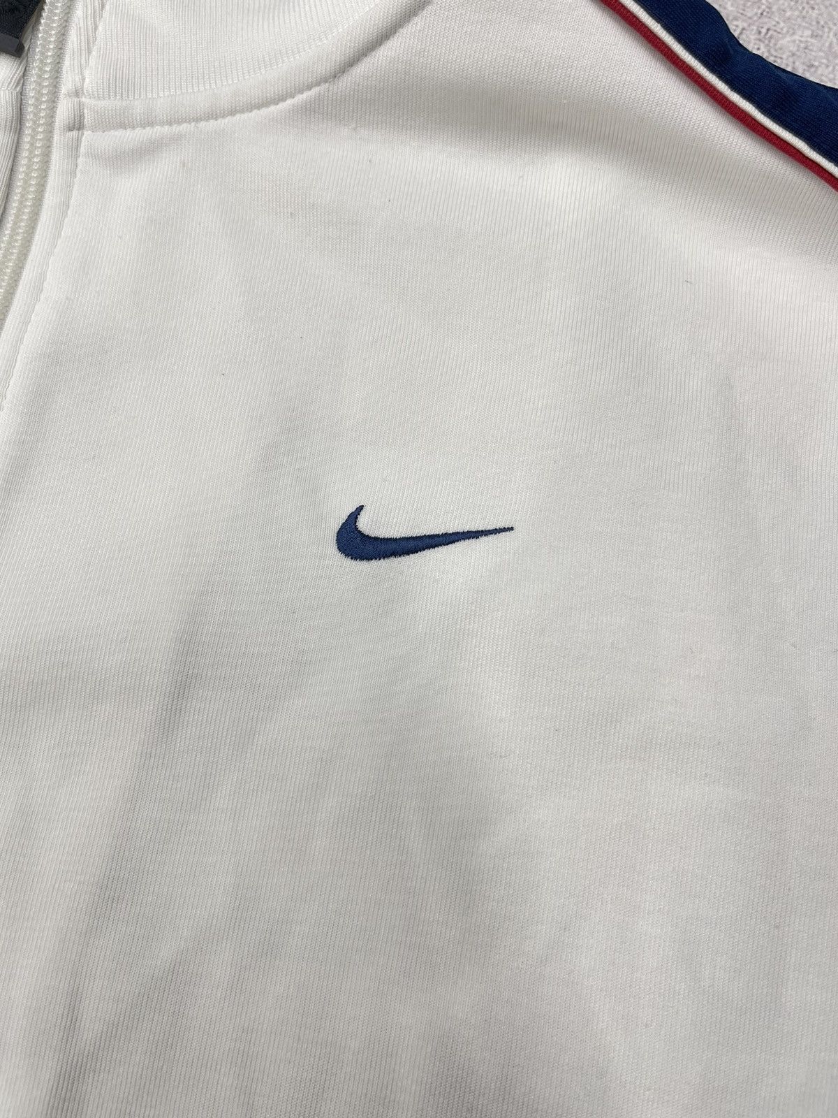Nike Vintage Nike Drill Track Jacket White Big Logo Print Y2K ACG Size US L / EU 52-54 / 3 - 10 Thumbnail