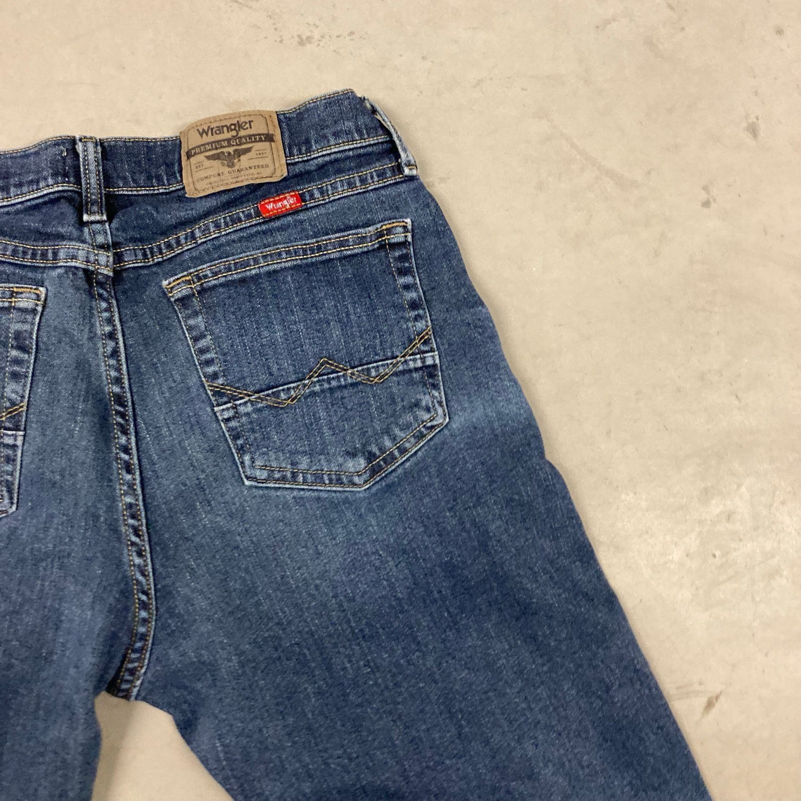 Vintage × Wrangler Y2K wrangler relaxed bootcut Jeans 32x32 Size US 32 / EU 48 - 4 Thumbnail