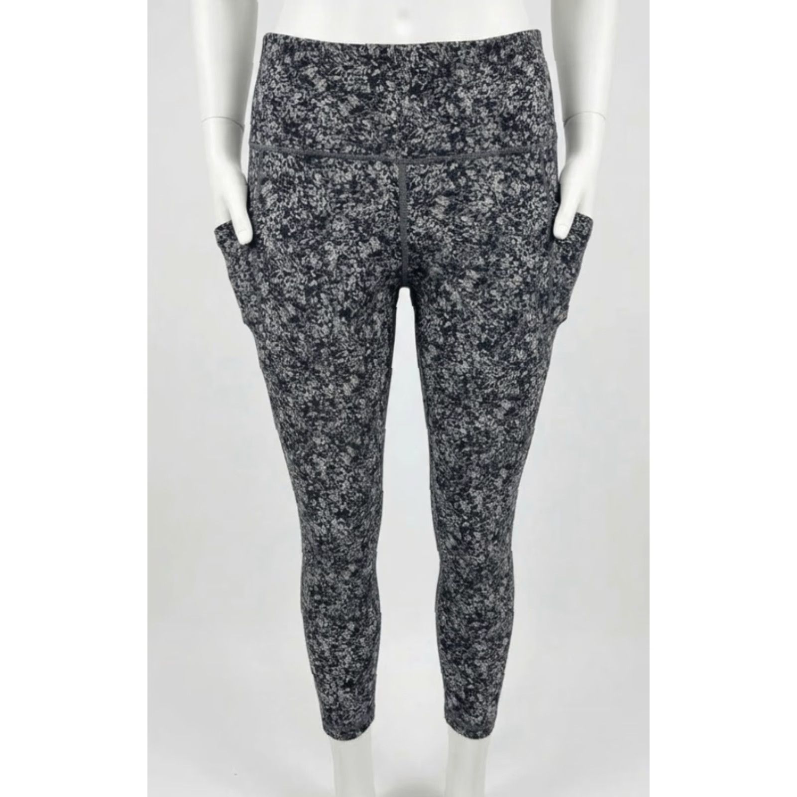 Athleta Athleta Leggings M Gray White Salutation 7/8 Cropped Pockets Slim Knit Jersey Fiber Activewear Womens Size 32" / US 10 / IT 46 - 2 Thumbnail