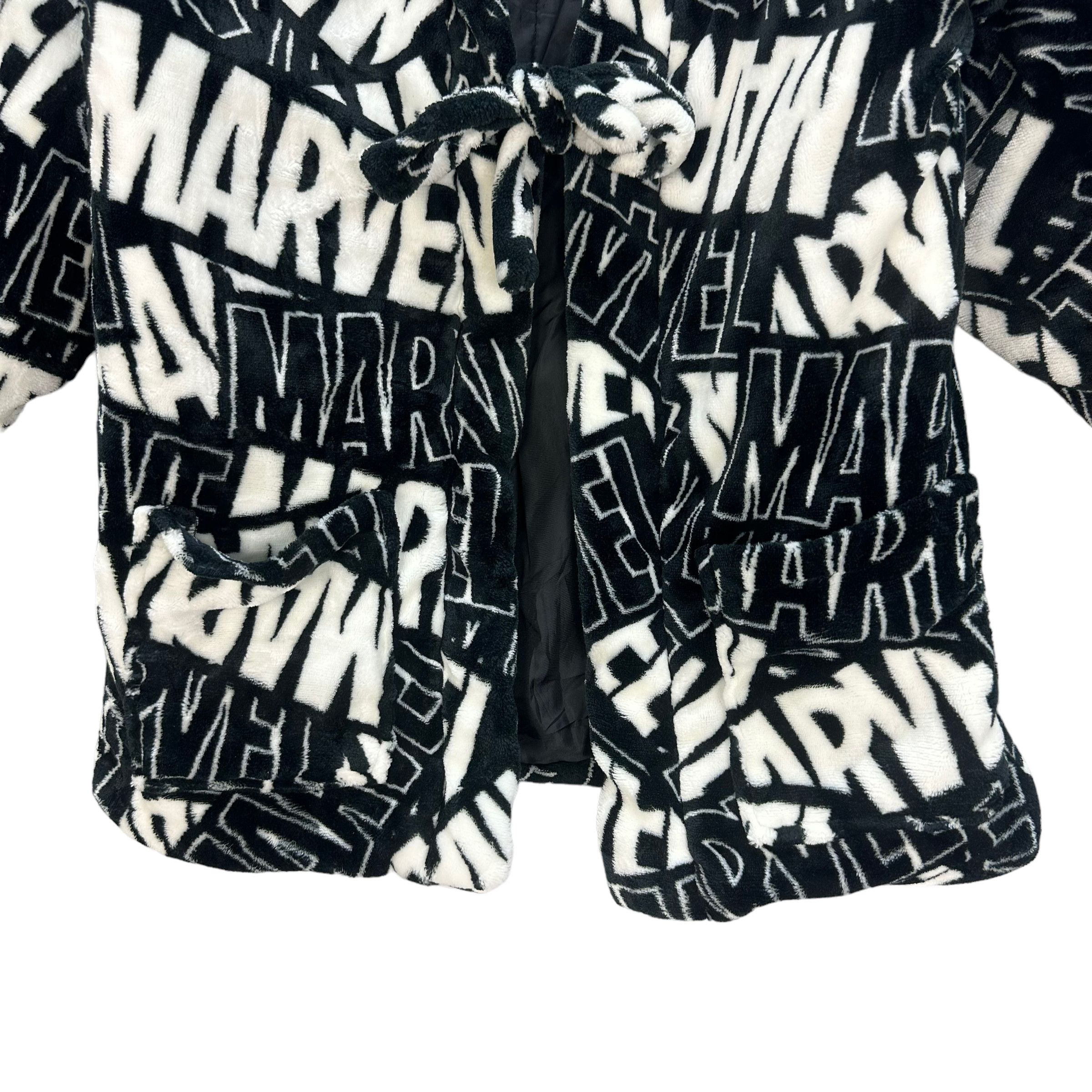Marvel Comics MARVEL FULLPRINT FLEECE KIMONO #7872-186 Size US M / EU 48-50 / 2 - 3 Thumbnail