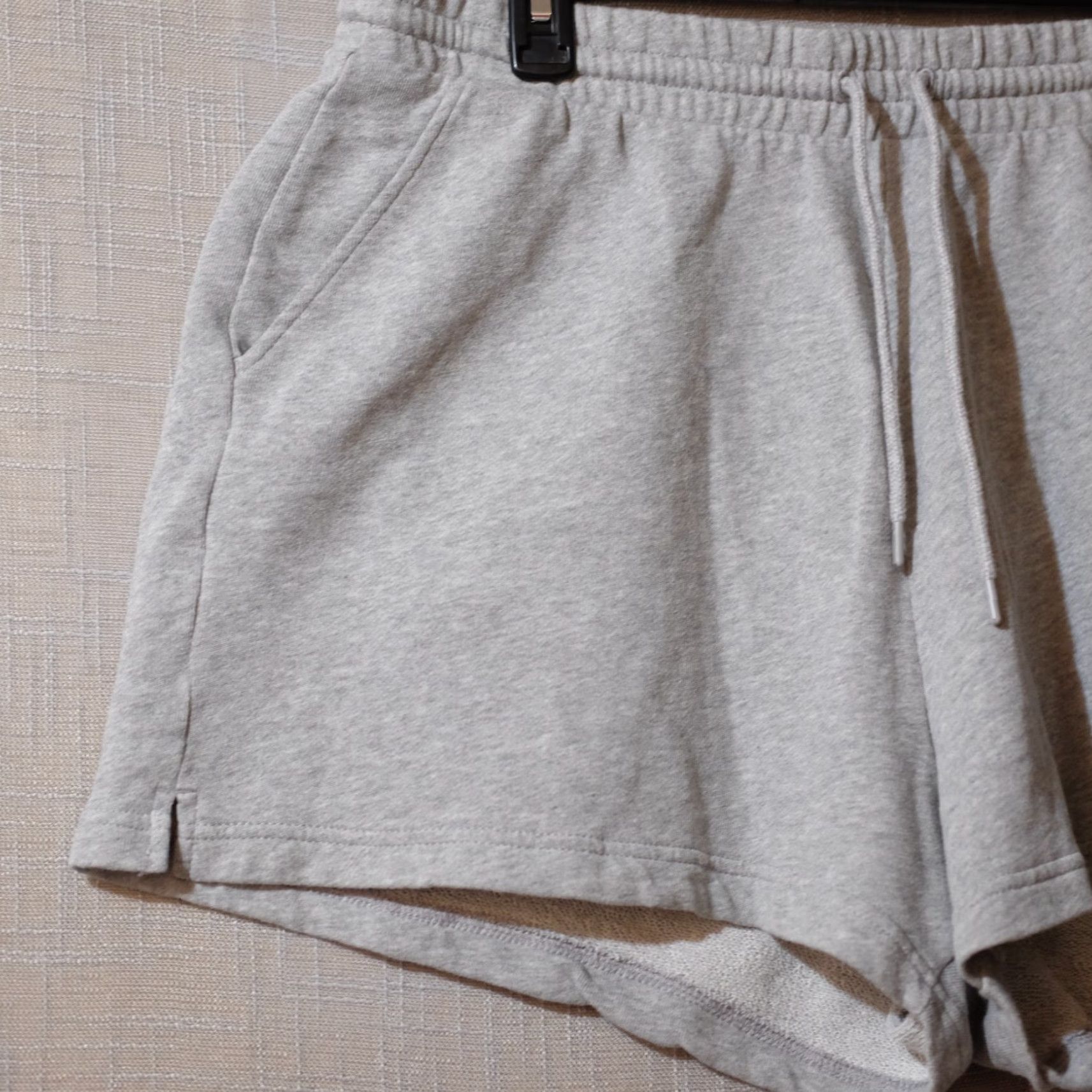 Old Navy VINTAGE Old Navy Sweatshorts Elastic Waist Grey Drawstring Women's XL #H72-18 Size ONE SIZE - 2 Thumbnail