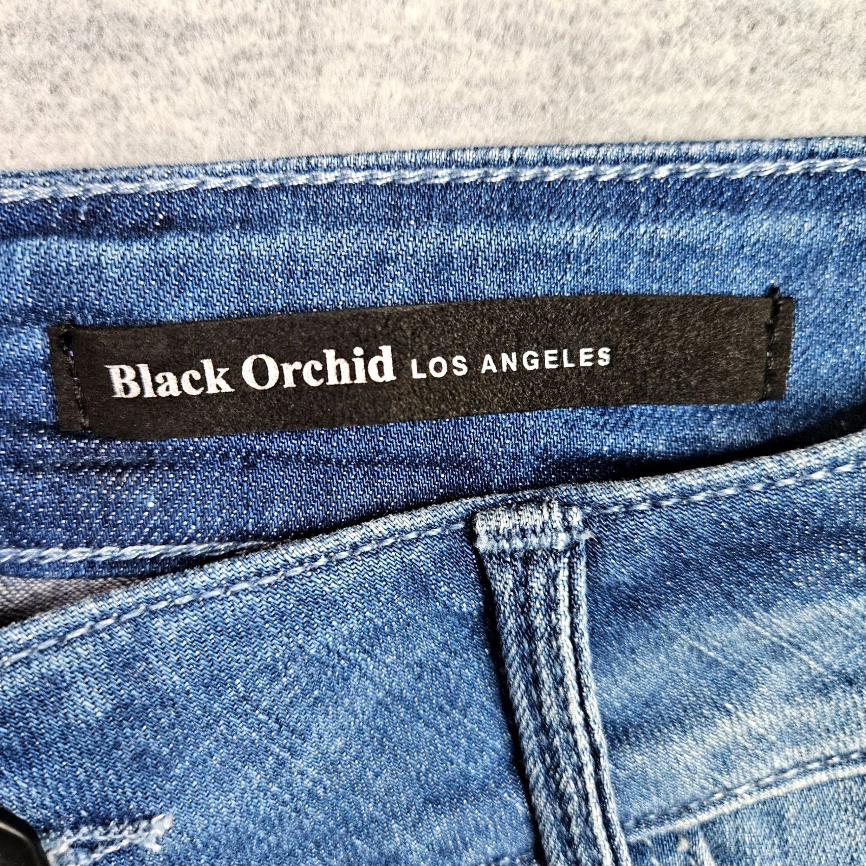 Denime Black Orchid Denim Shorts Women Mid Rise Distressed Frayed Hem Blue NWT Sz 31 Size 24" / US 00 / IT 34 - 3 Thumbnail