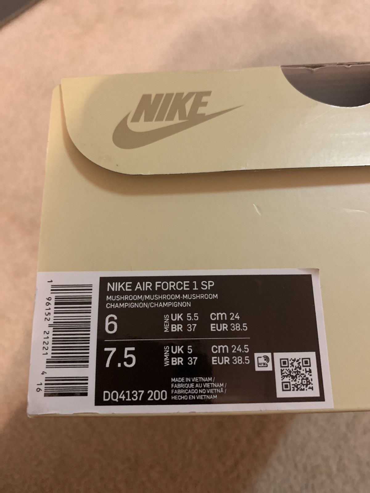 Nike Billie Eilish Size US 6 / EU 39 - 7 Thumbnail