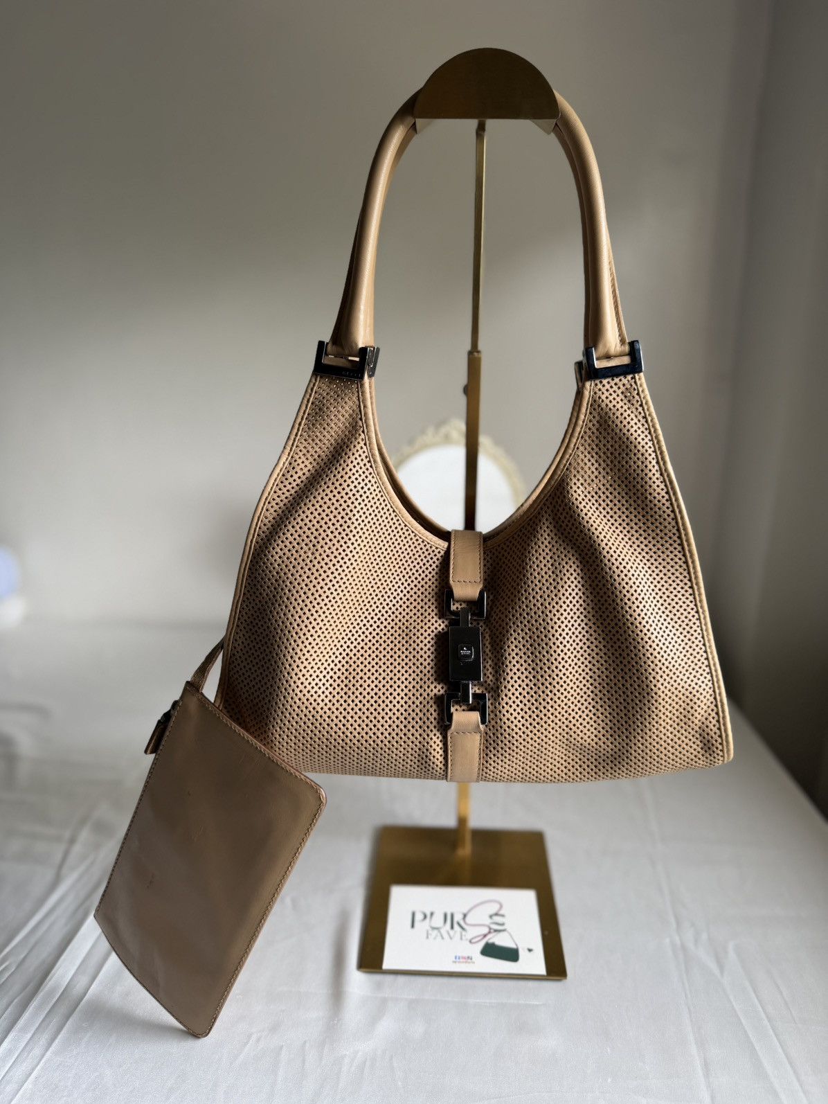 Gucci Authentic GUCCI Jackie Bardot Tan Hobo Perforated Leather Size ONE SIZE - 3 Thumbnail