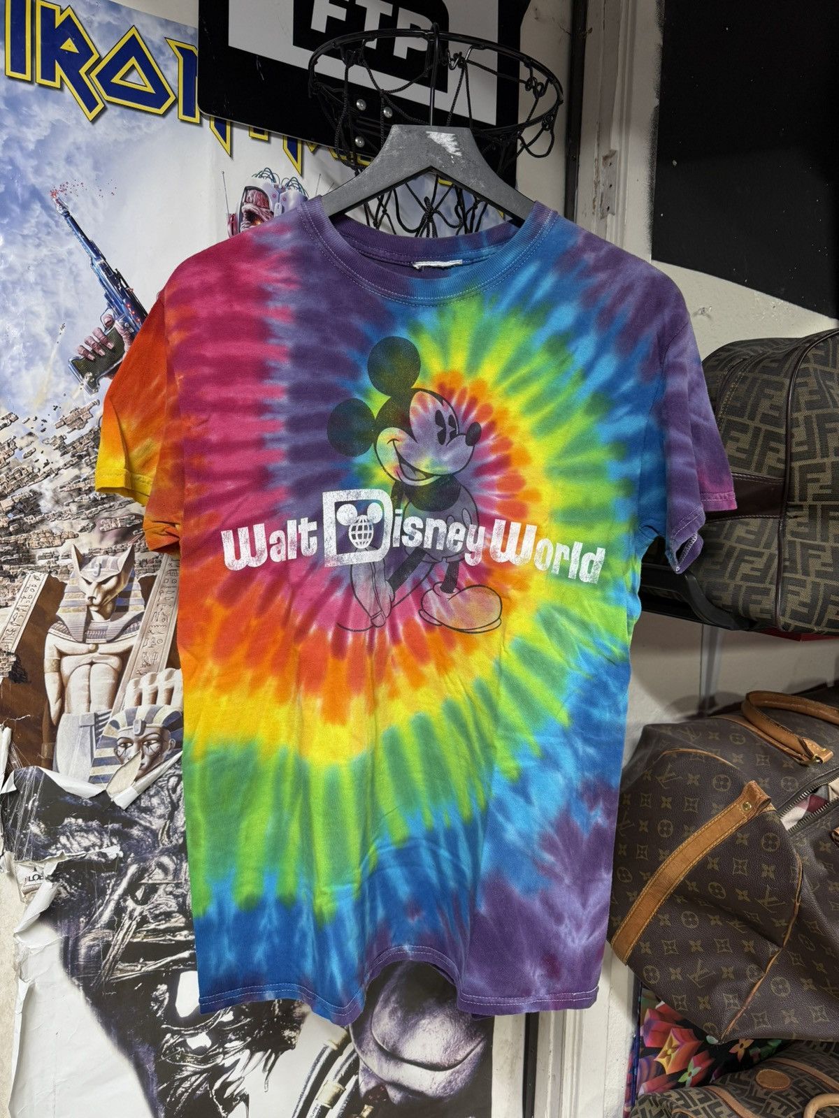 Vintage Vintage Disney Mickey Tiedye T-Shirt Adult Size Medium Size US M / EU 48-50 / 2 - 5 Thumbnail