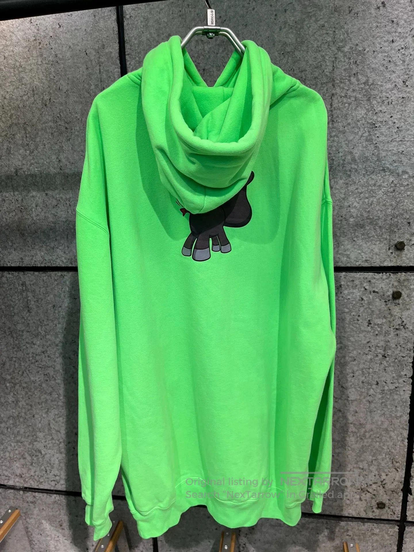 Balenciaga Balenciaga Green Bull Graphic Hoodie XS. Size US XS / EU 42 / 0 - 2 Thumbnail