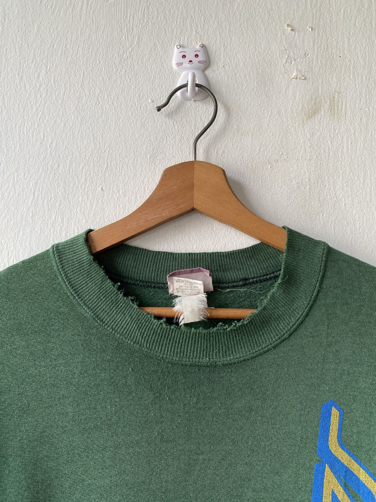 Santa Cruz Skateboards × Vintage 1990s - Vintage Santa Cruz Skateboard Distressed Sweatshirt Size US L / EU 52-54 / 3 - 5 Thumbnail