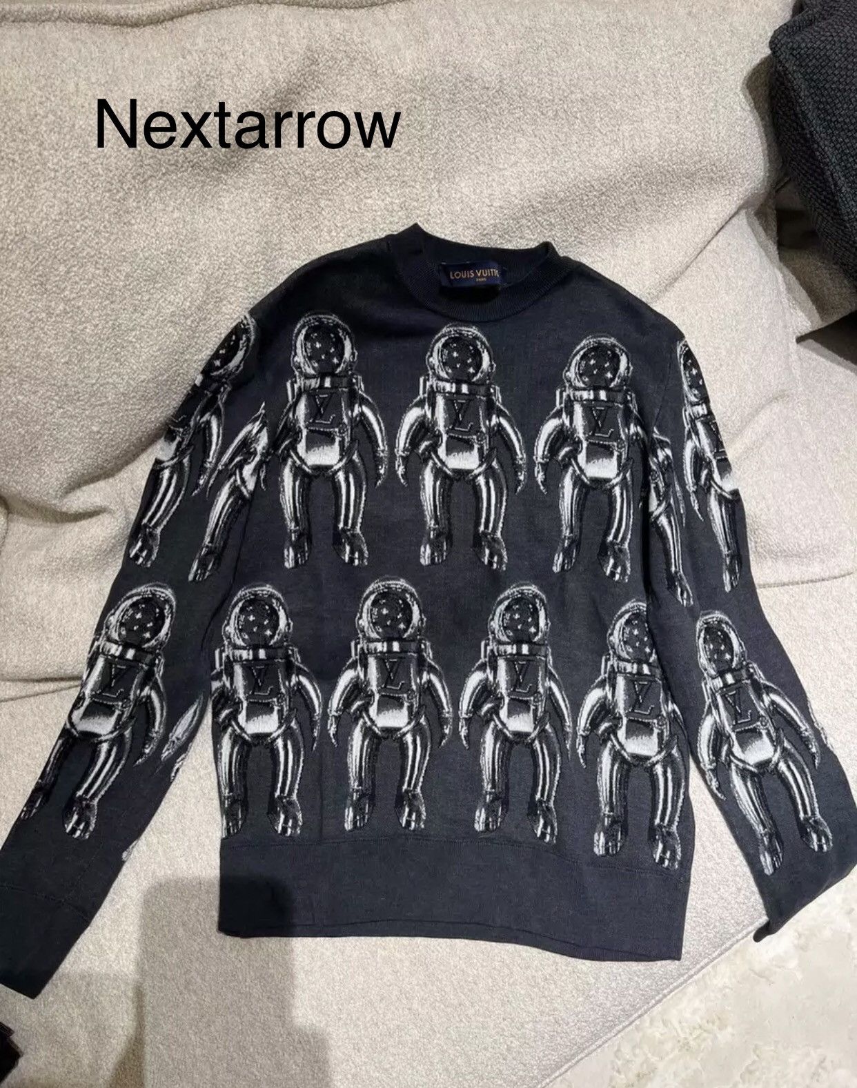 Louis Vuitton Louis Vuitton Robot knitted cashmere sweater 2412-Nextarrow Size US XS / EU 42 / 0 - 1 Thumbnail