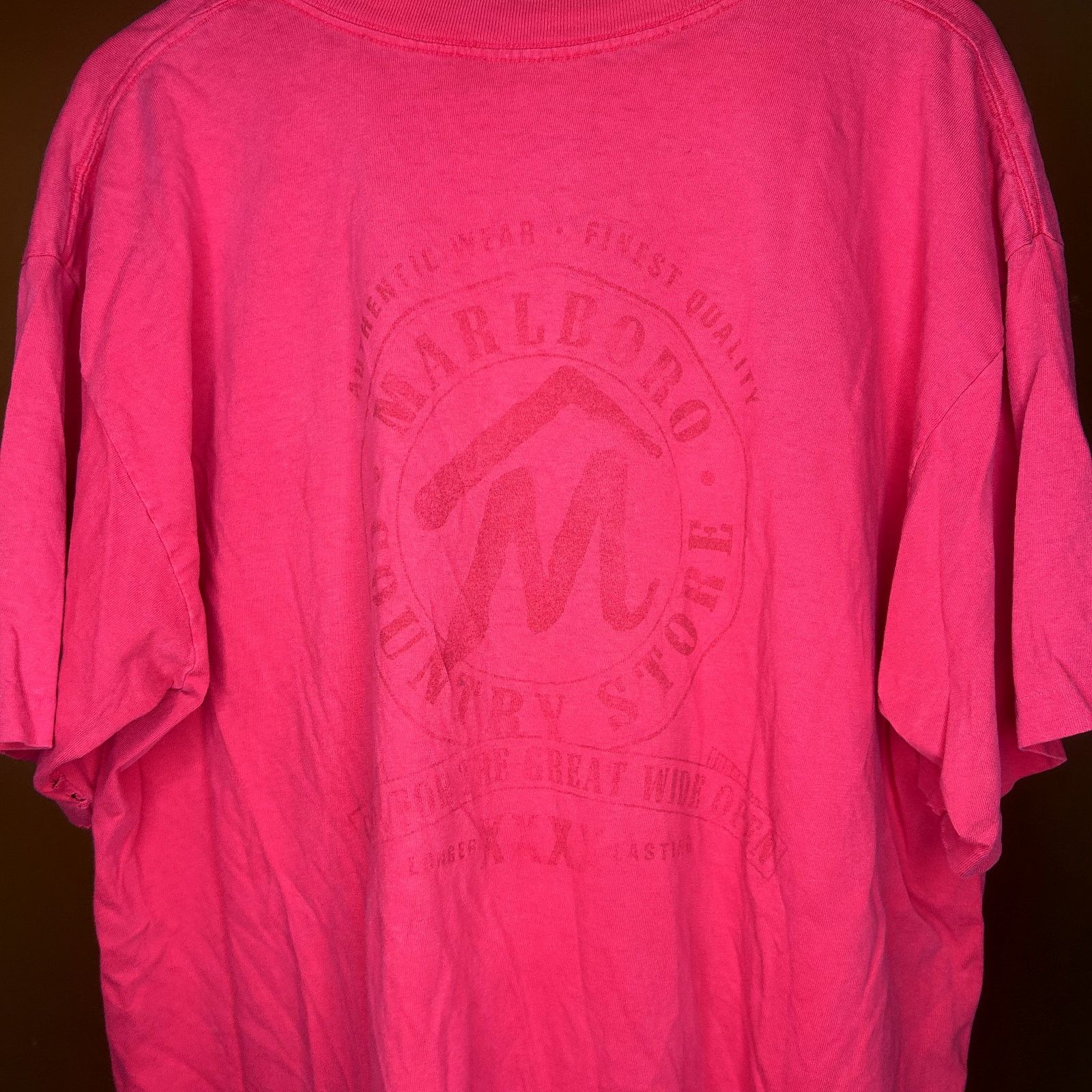 Marlboro × Vintage Vintage 90s Red Marlboro Pocket T-Shirt With Distressing Size US L / EU 52-54 / 3 - 6 Thumbnail