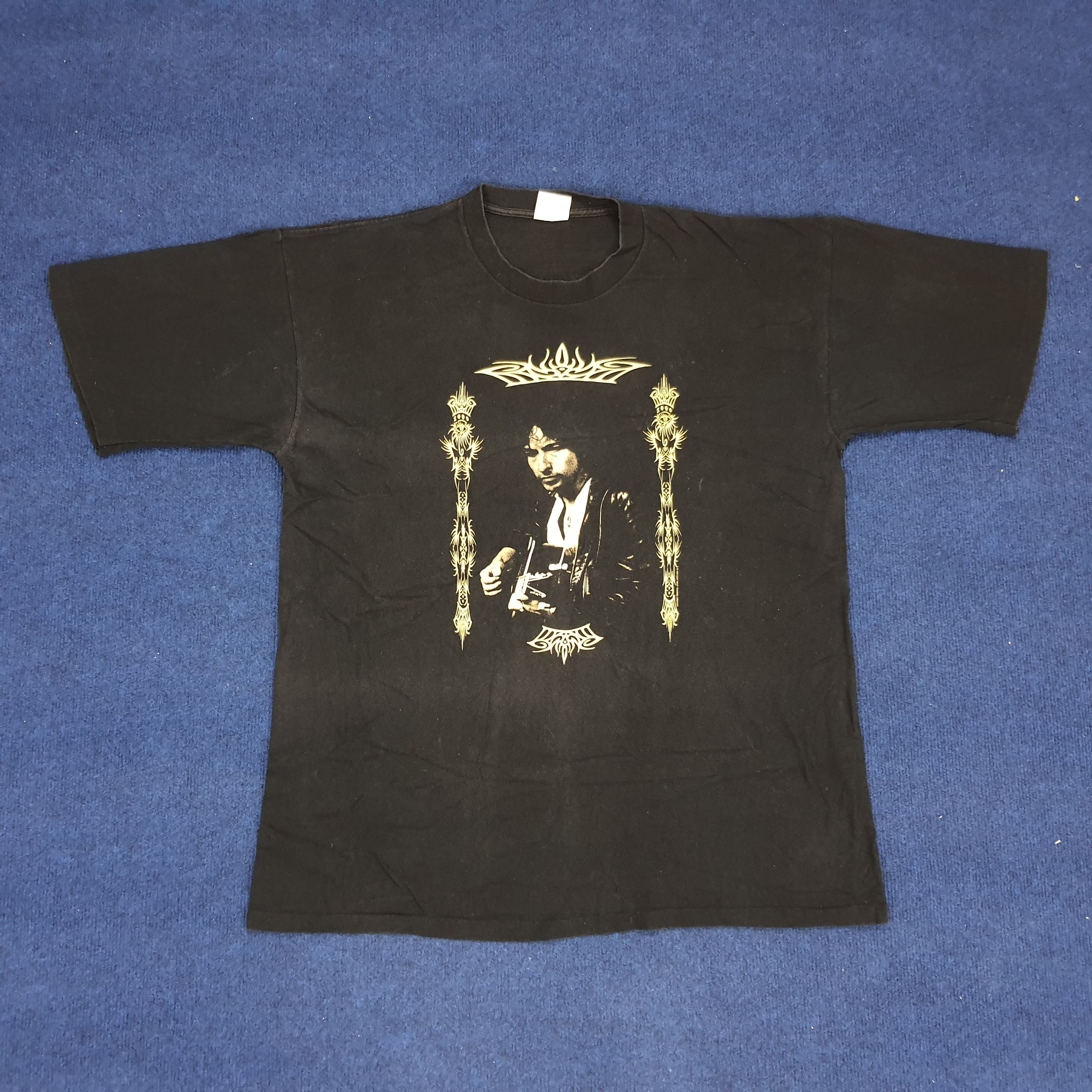 Band Tees × Vintage Vintage Bob Dylan American Solo Singer T-shirt Size US XL / EU 56 / 4 - 1 Thumbnail