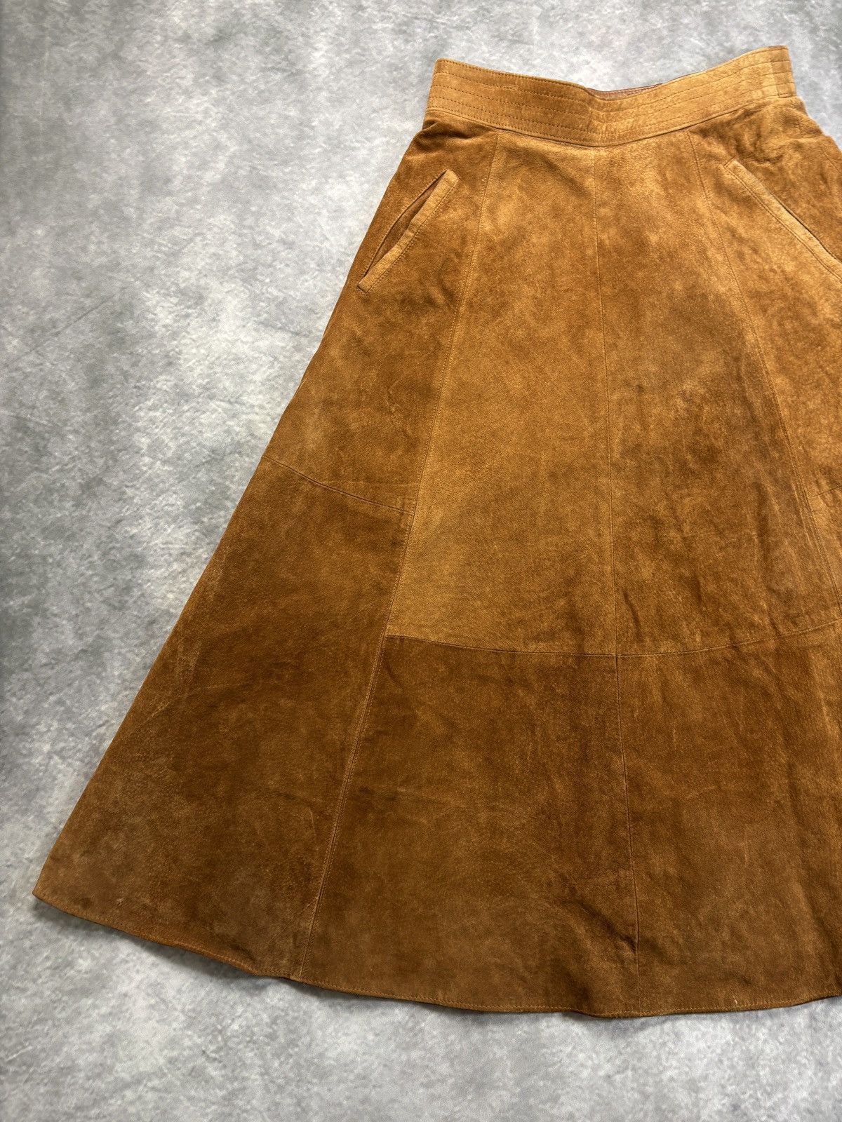 Leather × Marks & Spencer × Vintage 1960s Vintage Suede Skirt 1970s Suede Maxi Skirt St. Michael Size 28" / US 6 / IT 42 - 16 Thumbnail