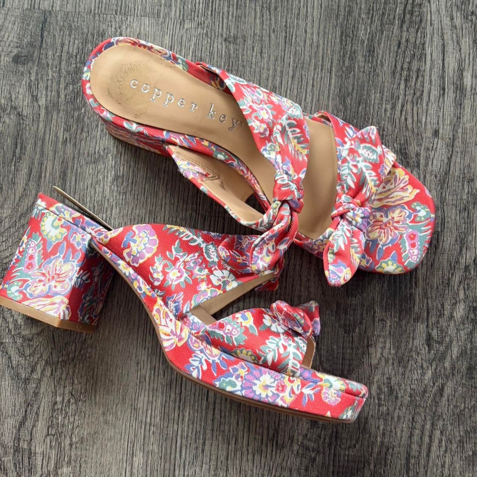 Other Copper key red floral heels Size US 6.5 / IT 36.5 - 3 Thumbnail