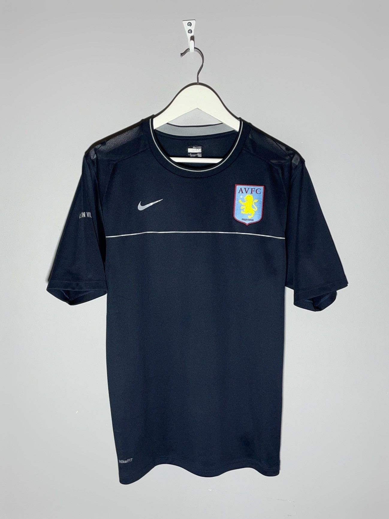 Nike Aston Villa Nike Y2k Streetwear Hype Training Football Shirt Size US M / EU 48-50 / 2 - 1 Thumbnail