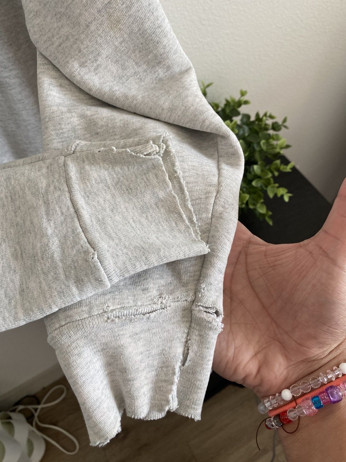 Calvin Klein Vintage Thrashed 90s Calvin Klein Crewneck Sweatshirt Size US L / EU 52-54 / 3 - 4 Thumbnail