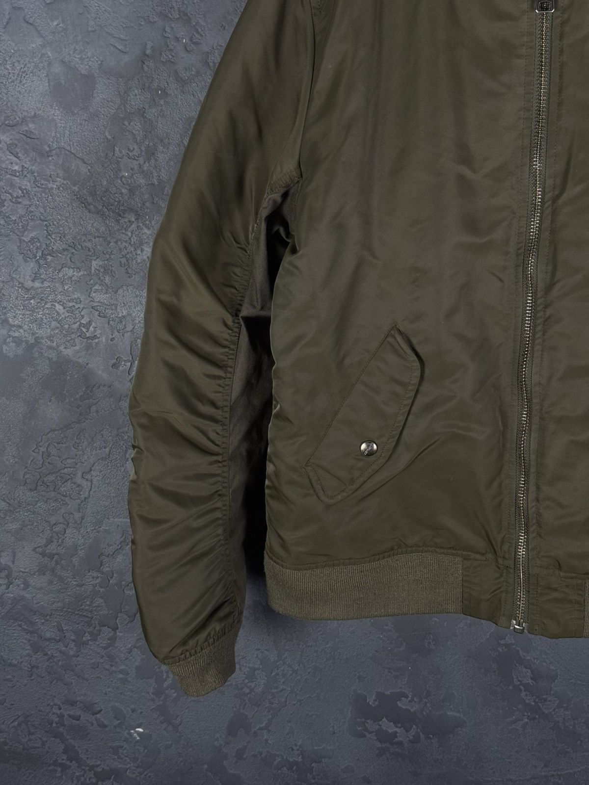 Carhartt Carhartt WIP Ashton Bomber Army Green Size L Size US L / EU 52-54 / 3 - 6 Thumbnail
