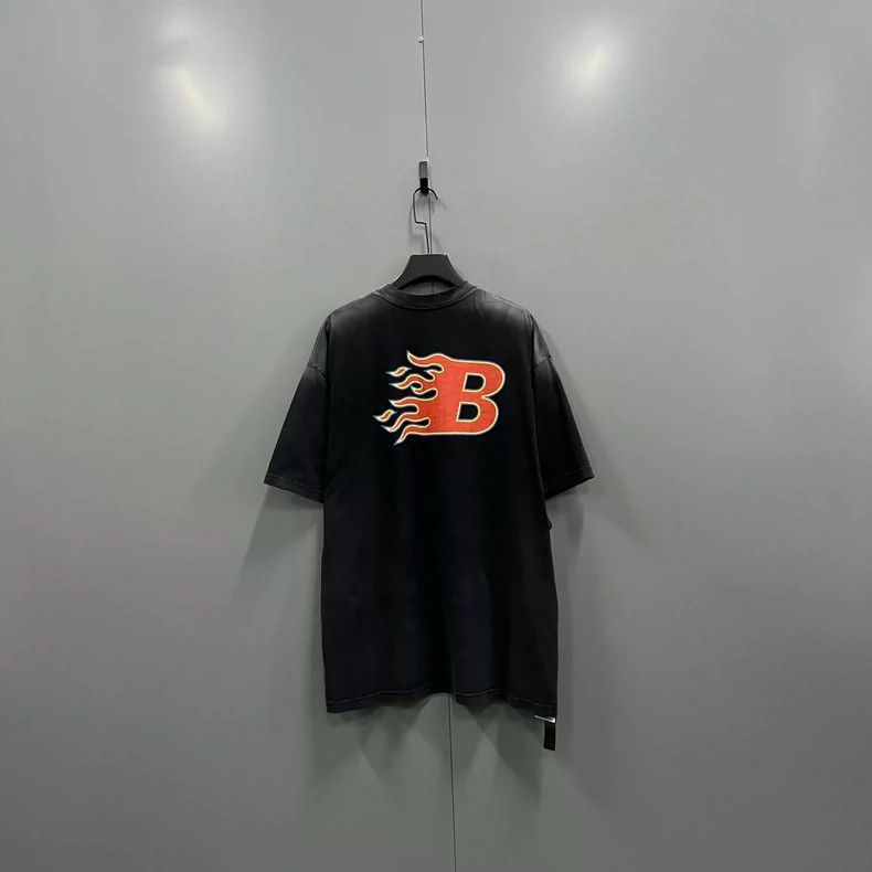 Balenciaga Balenciaga Distressed Flame Logo Short Sleeve Size US XS / EU 42 / 0 - 2 Thumbnail