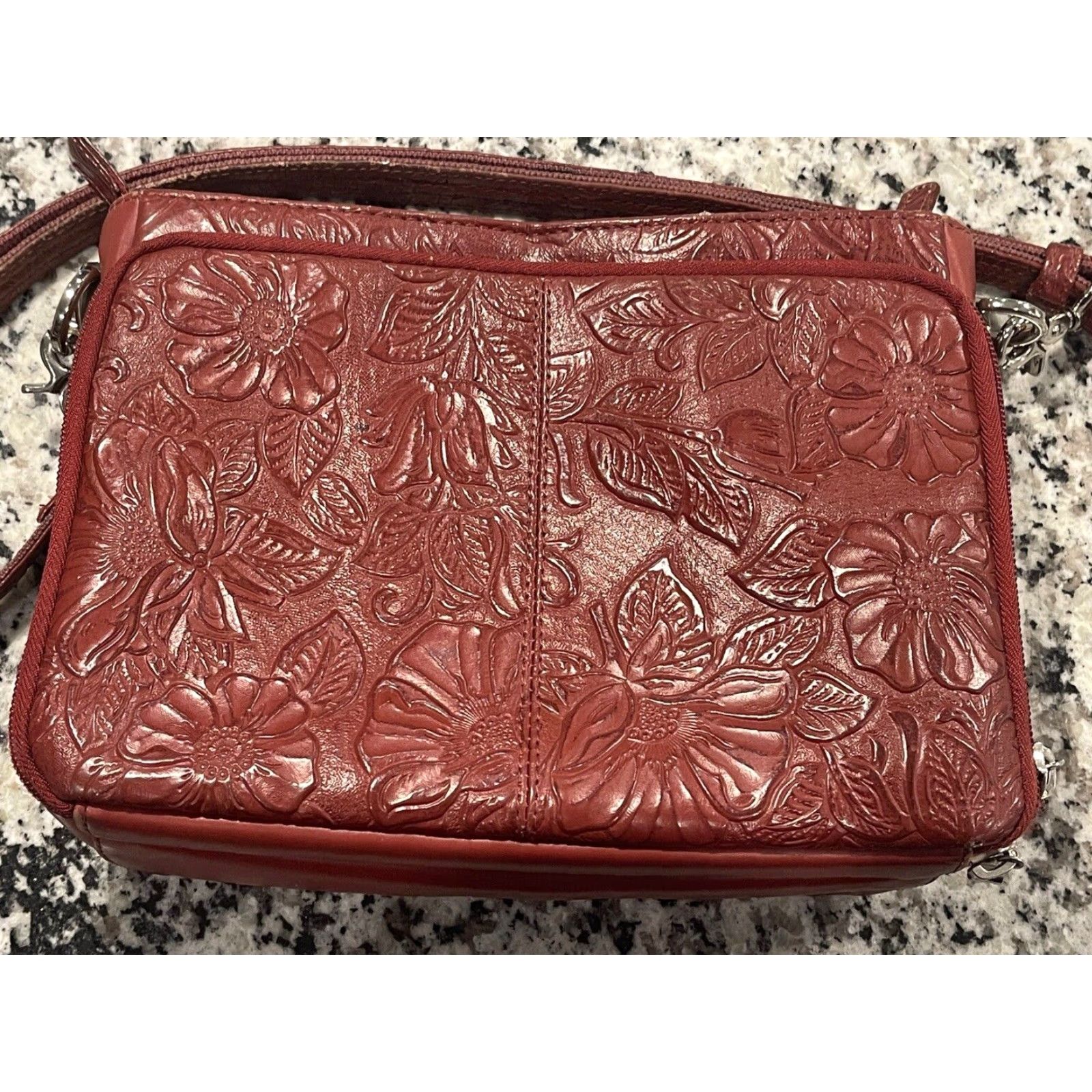 Vintage VINTAGE Gun Tote’n Mamas Purse CCW Leather Handbag Cherry Red Shoulder Crossbody Women Adult Small Minor Flaws Size ONE SIZE - 5 Thumbnail