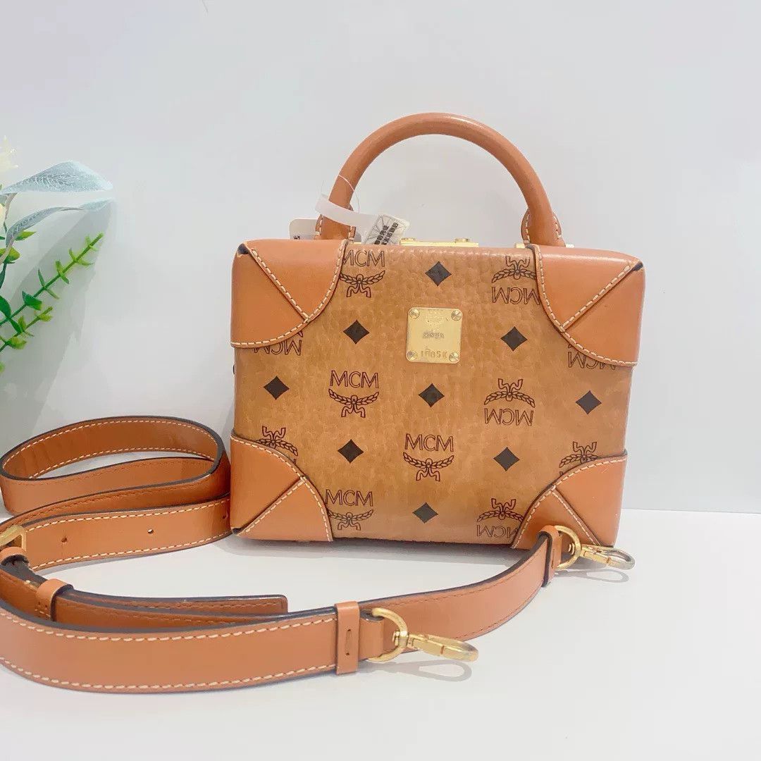 MCM Pre-loved Bag Very good condition Size ONE SIZE - 1 Thumbnail