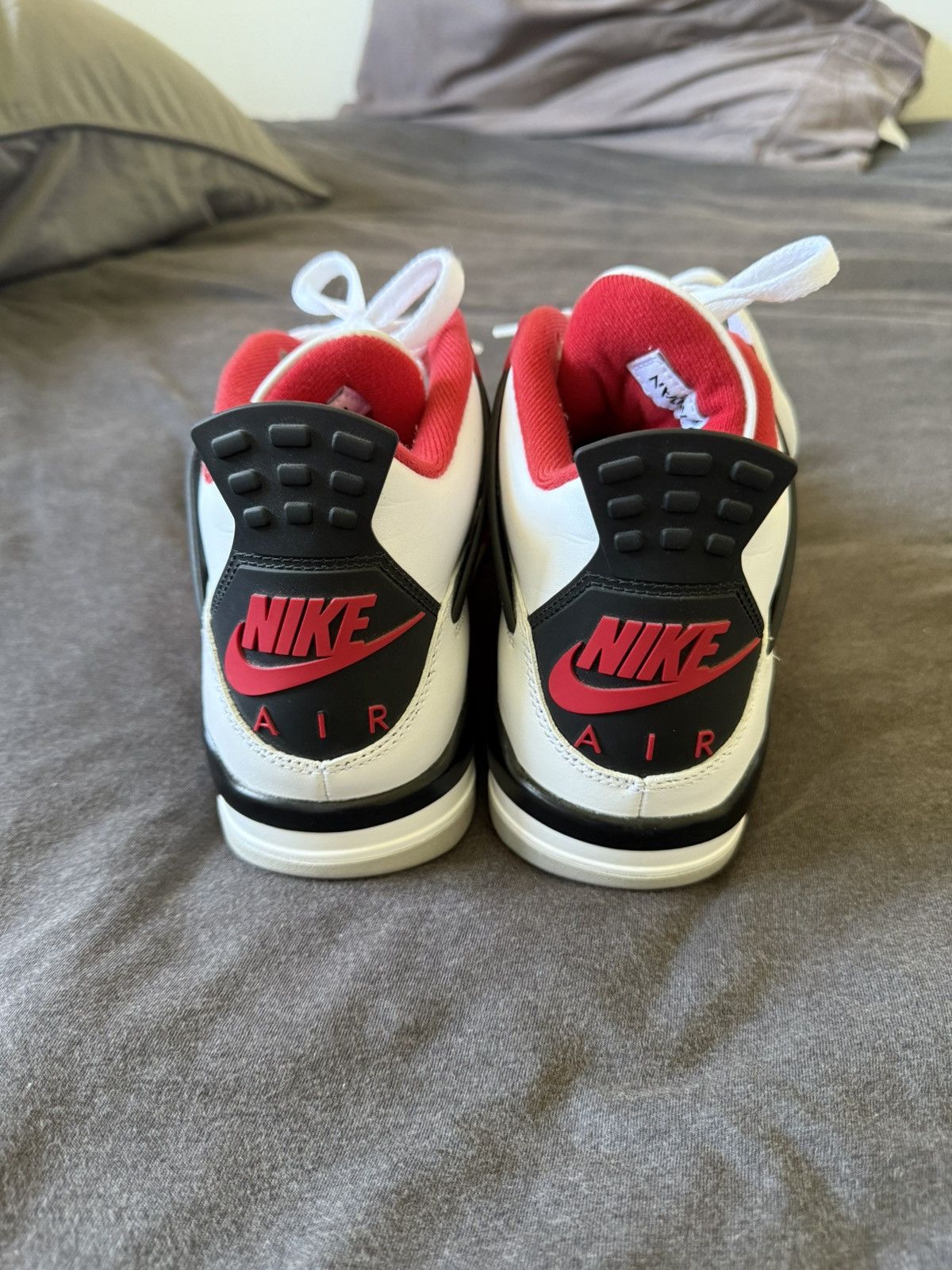 Jordan Brand × Nike Air Jordan 4 Fire Red Size US 9 / EU 42 - 4 Thumbnail