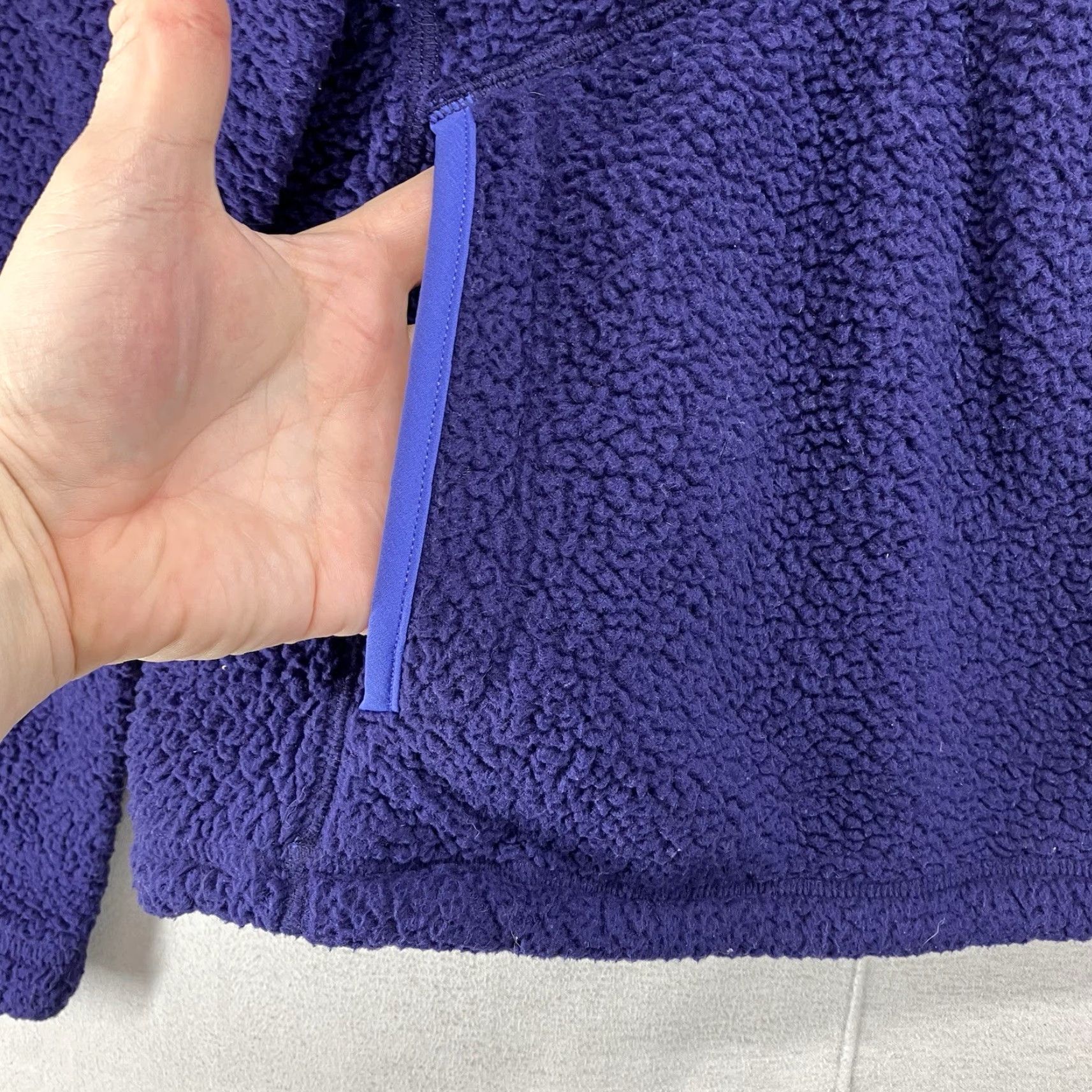 The North Face The North Face Women's Purple Sherpa Fleece Mock Neck 1/2 Snap Pullover S Pullover Purple Embroidered Logo Zip Pockets 90s Outdoor Activewear Womens Size S / US 4 / IT 40 - 6 Thumbnail