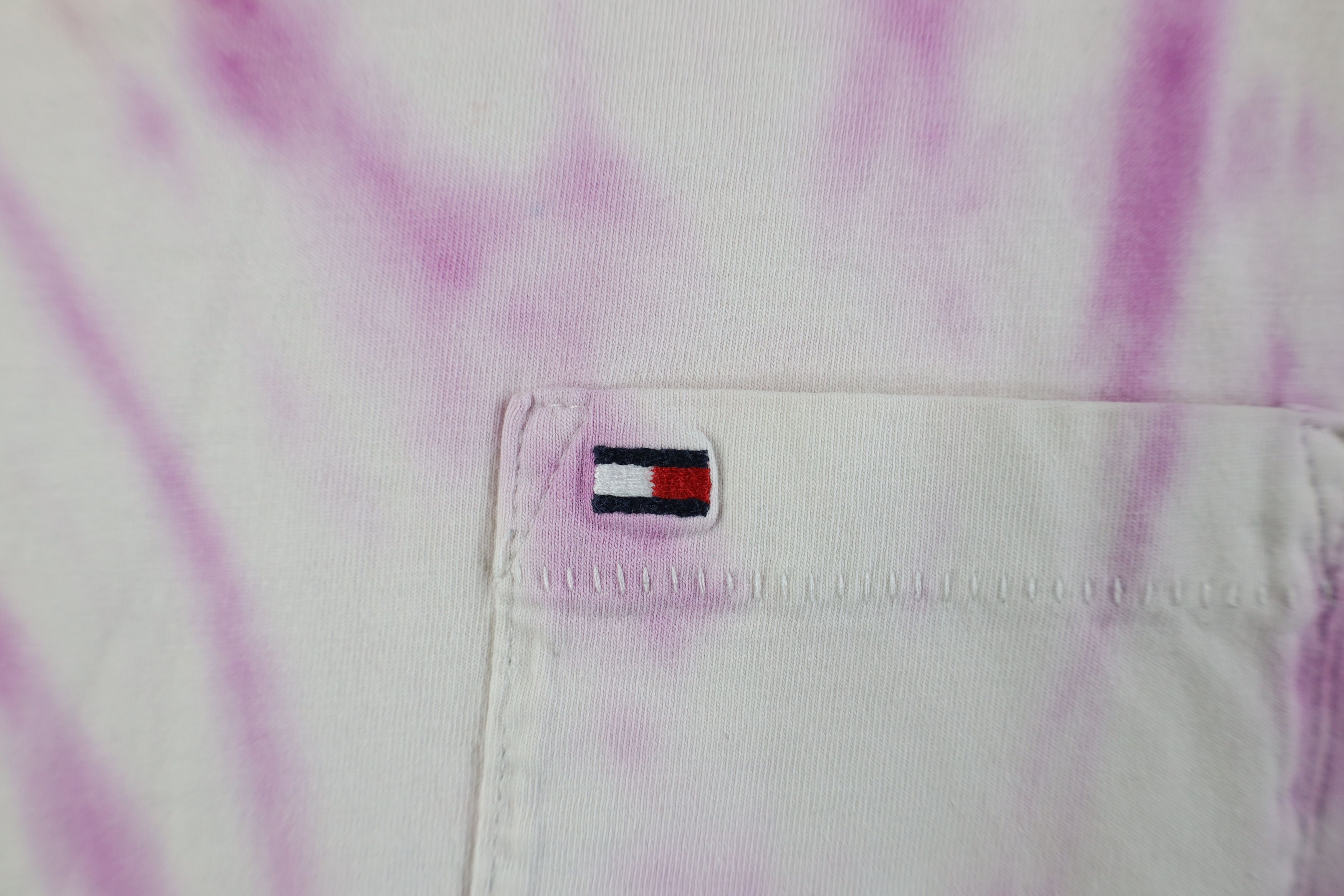 Tommy Hilfiger Vintage Y2K Tommy Hilfiger Rainbow Tie Dye Pocket T-Shirt Size US M / EU 48-50 / 2 - 4 Thumbnail