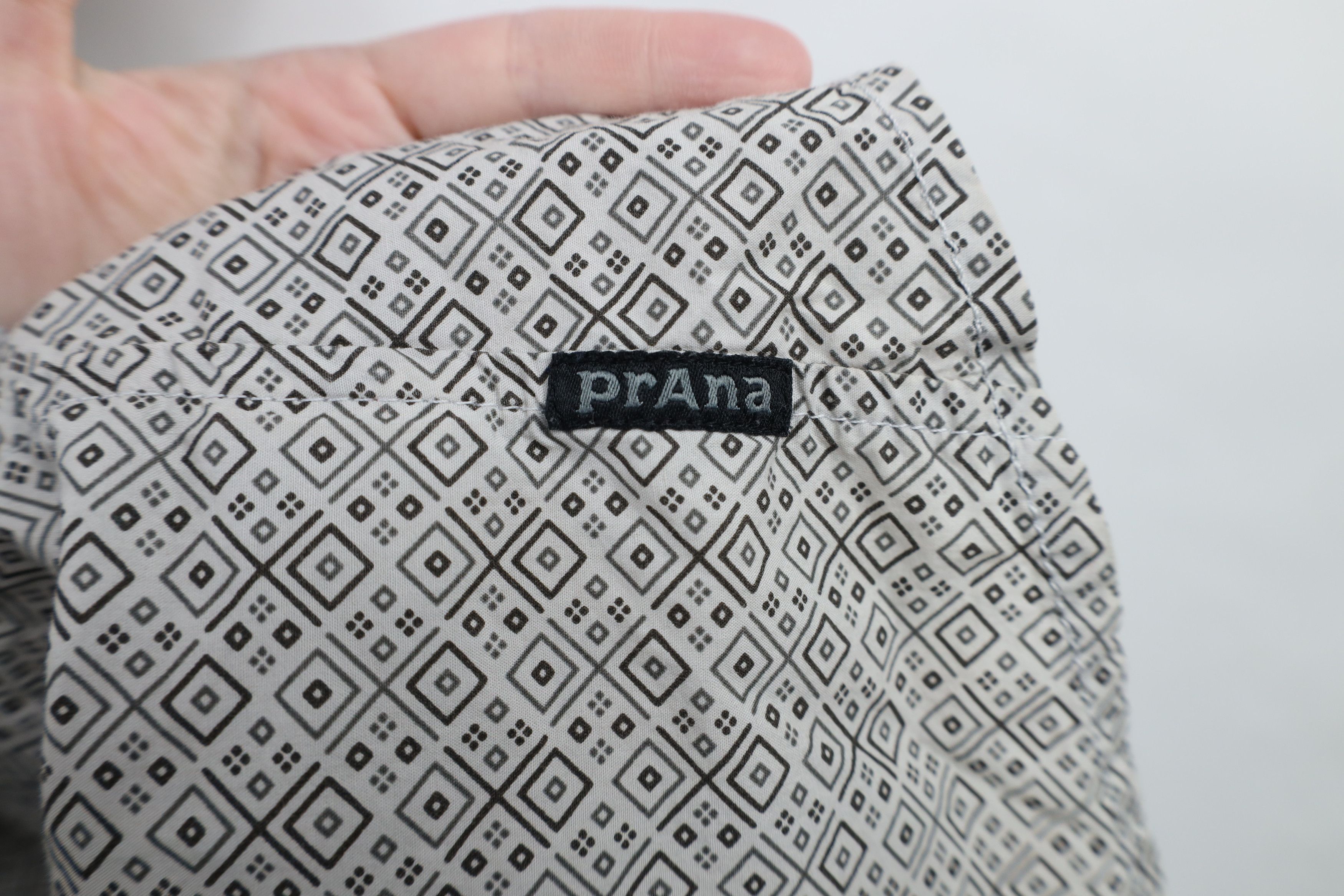 Prana prAna Geometric Diamond Short Sleeve Collared Button Shirt Size US M / EU 48-50 / 2 - 4 Thumbnail
