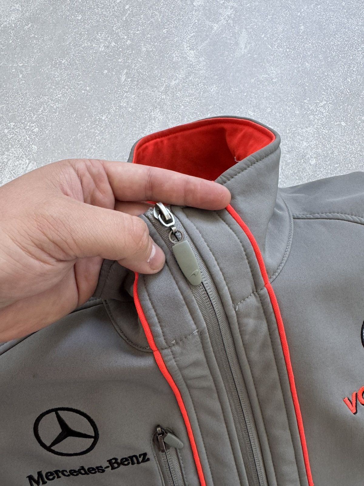 Mercedes-Benz Vodafone Mercedes Benz McLaren Soft Shell F1 Racing Jacket Size US XXL / EU 58 / 5 - 6 Thumbnail