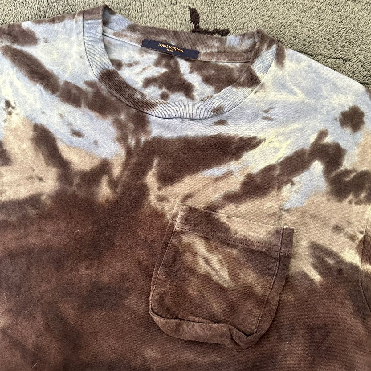 Louis Vuitton Louis Vuitton Virgil Abloh Fall 2019 Camo 3D Pocket Shirt Size US S / EU 44-46 / 1 - 2 Thumbnail