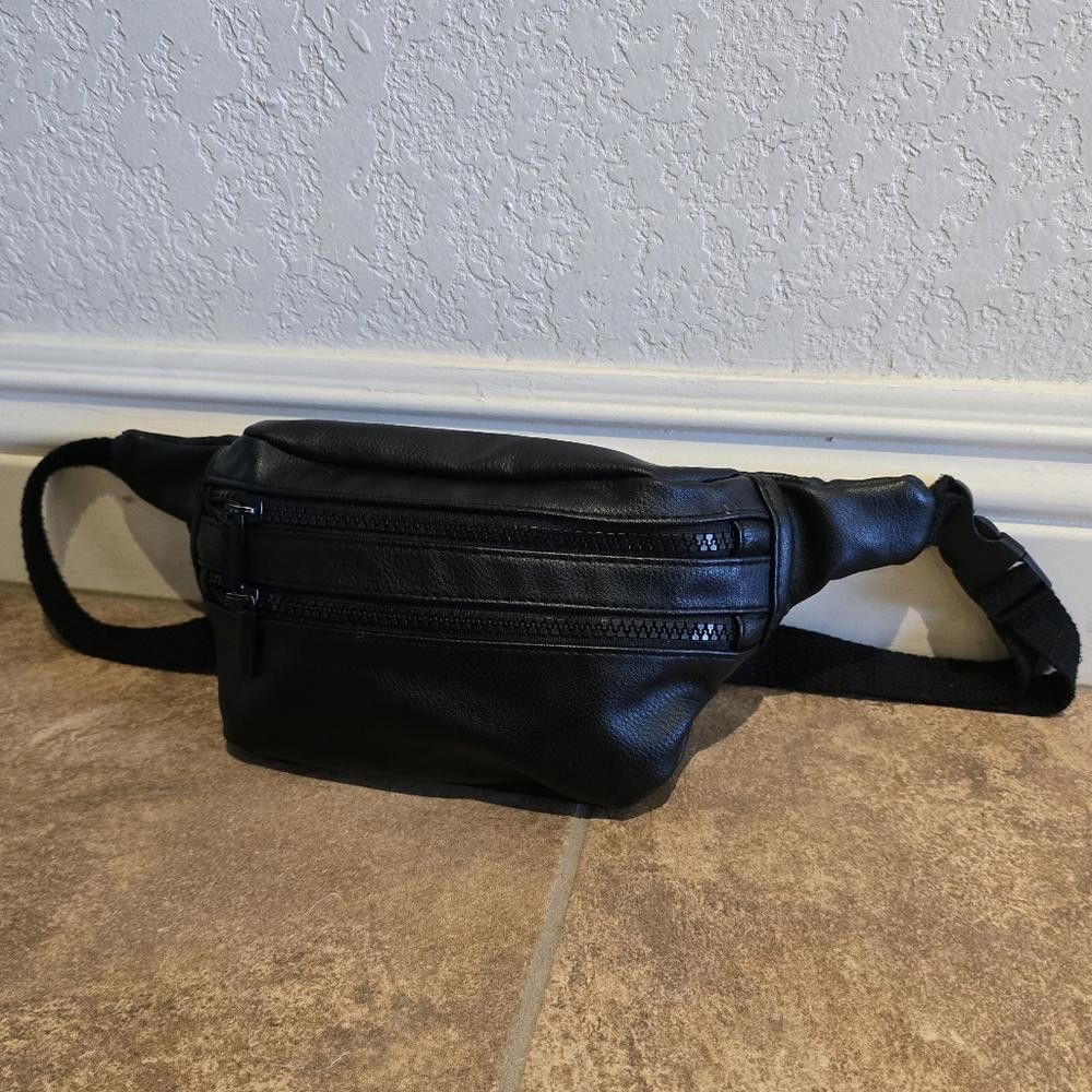Designer Black Faux Leather WF Belt Bag Size ONE SIZE - 1 Thumbnail