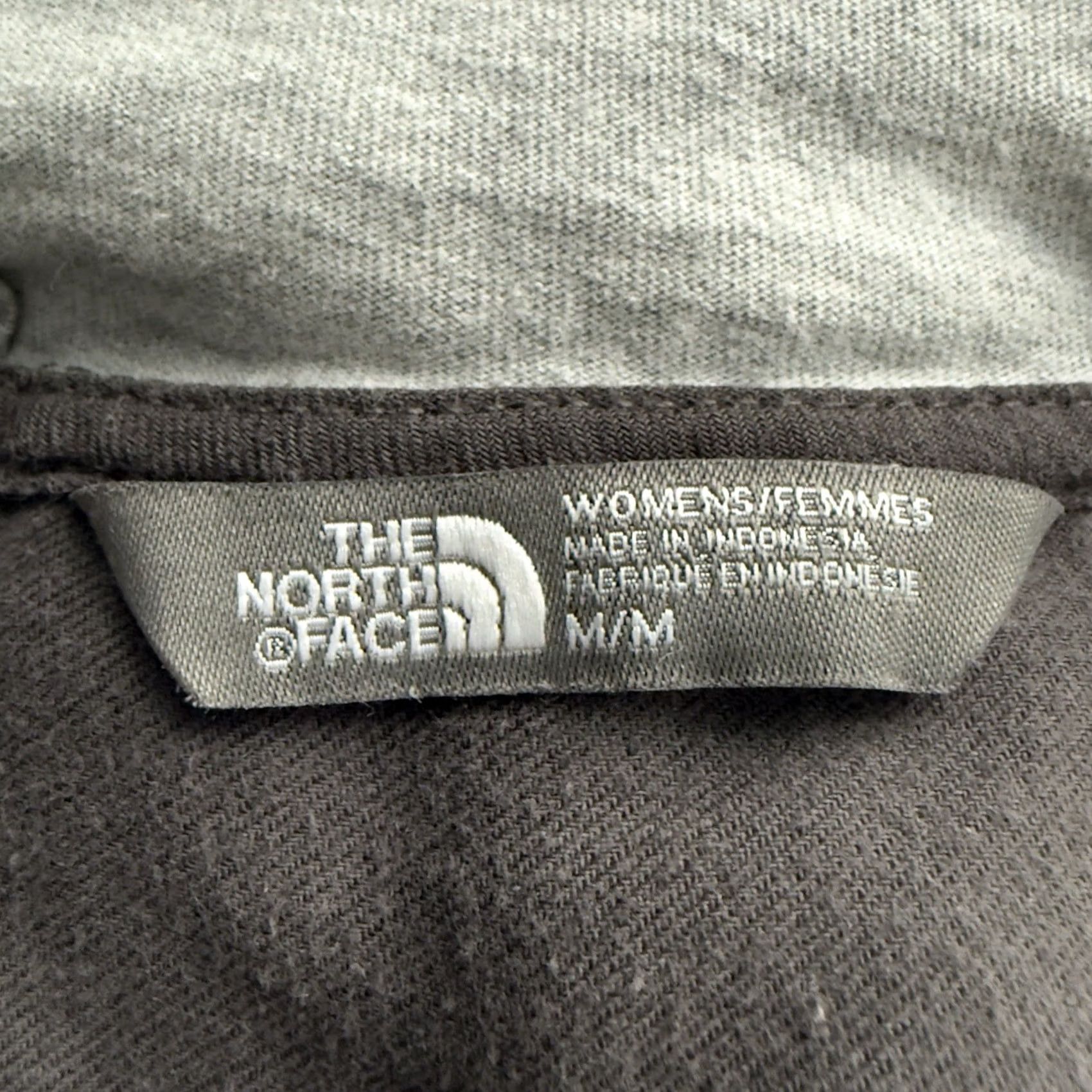 The North Face VINTAGE The North Face Gray Button Down Hooded Shirt Womens Size M Size M / US 6-8 / IT 42-44 - 4 Thumbnail