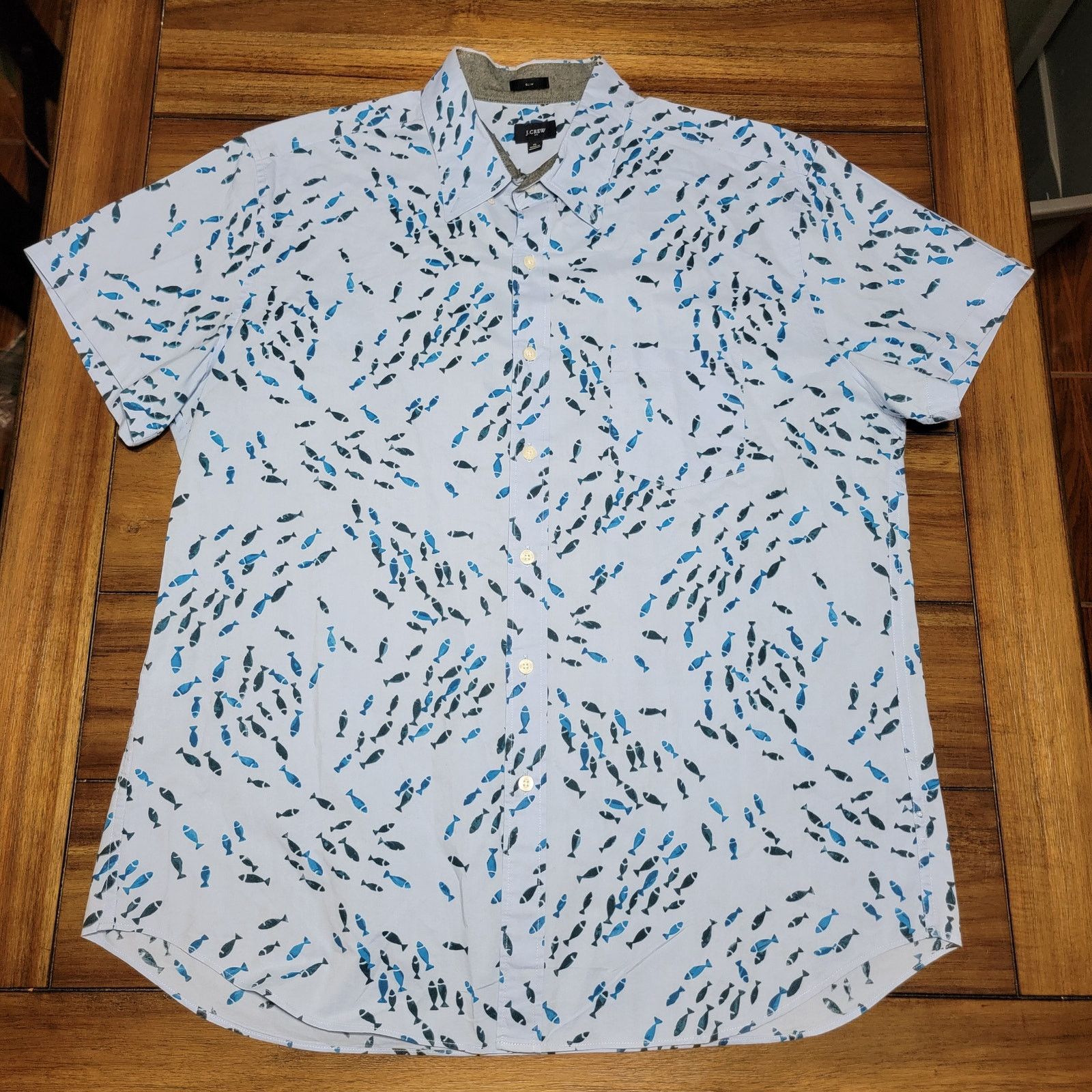 J.Crew J. Crew Short Sleeve Slim Button Up Shirt w/ Small Fish - XL Size US XL / EU 56 / 4 - 1 Thumbnail