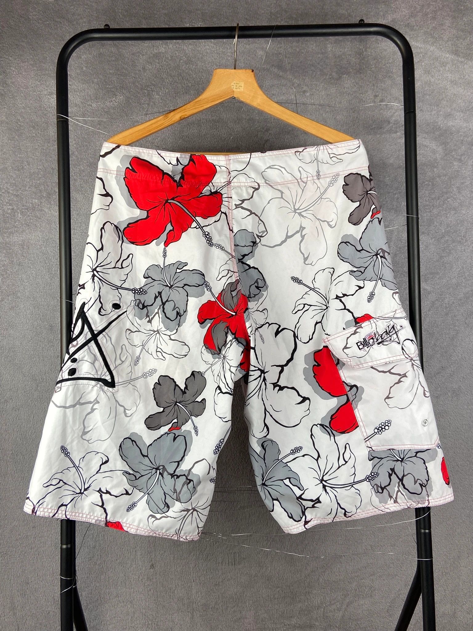Billabong Billabong shorts white floral vintage retro Size US L / EU 52-54 / 3 - 4 Thumbnail