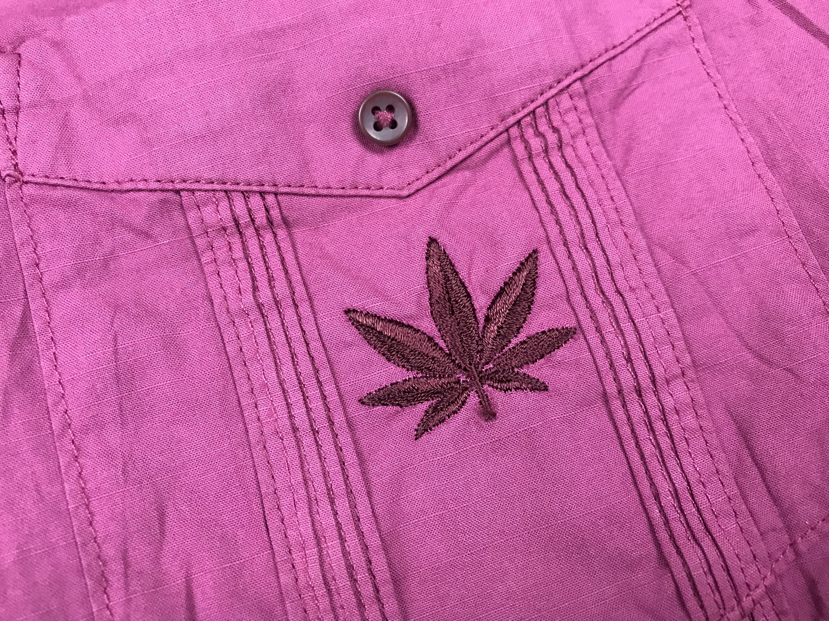Xlarge (S178) X-LARGE Red Weed Leaf Embroidered 2 Pocket Shirt Sz L Size US L / EU 52-54 / 3 - 4 Thumbnail