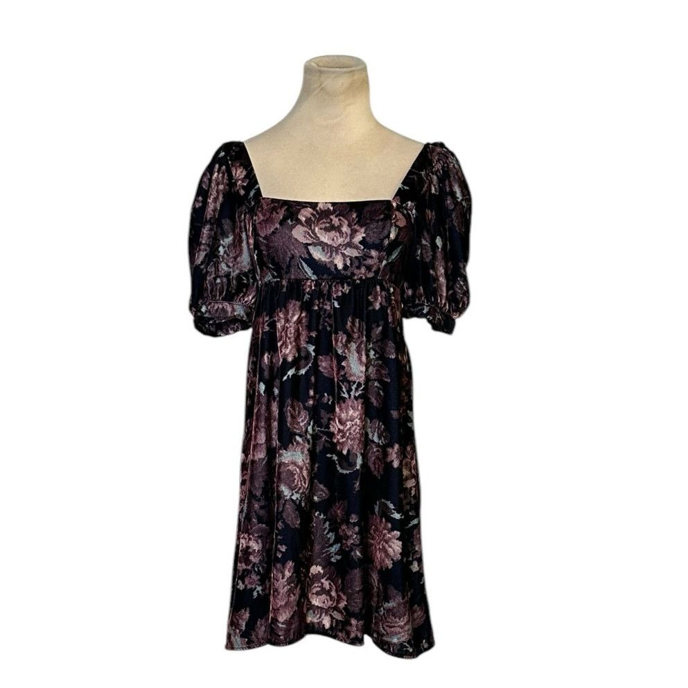 Urban Outfitters Urban Outfitters Velvet Babydoll Mini Dress size XS Size XS / US 0-2 / IT 36-38 - 10 Thumbnail
