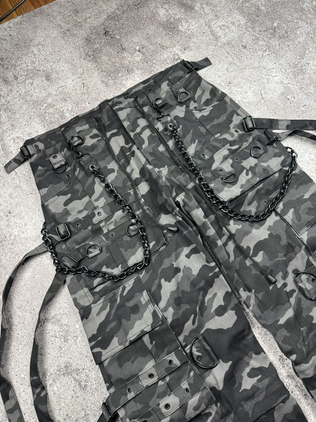 Japanese Brand 🔥VERY RARE GOTHICANA BY EMP AVANT GARDE BONDAGE CARGO PANTS🔥 Size US 34 / EU 50 - 6 Thumbnail