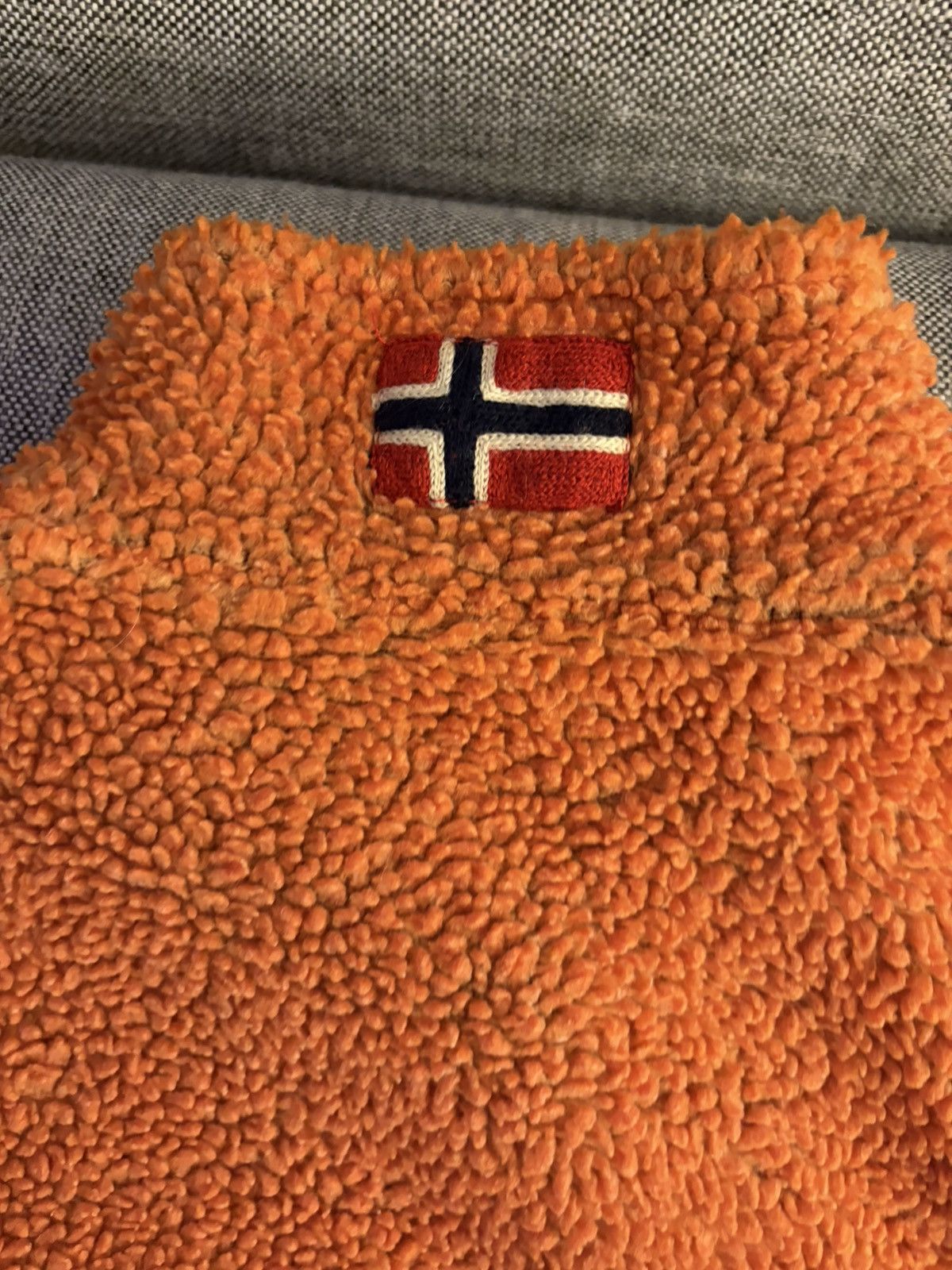 Napapijri Orange fuzzy Napa quarter zip Size US L / EU 52-54 / 3 - 8 Thumbnail