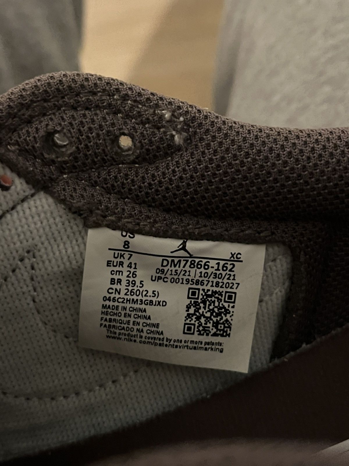 Jordan Brand × Nike × Travis Scott Air Jordan 1 Low OG SP Reverse Mocha Size US 8 / EU 41 - 10 Thumbnail
