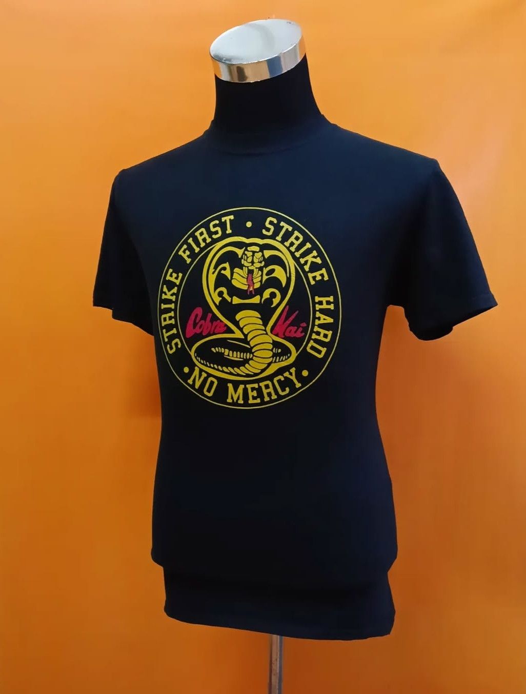 Cobra Cobra kai Made in Mexico Tshirt Size US L / EU 52-54 / 3 - 1 Thumbnail