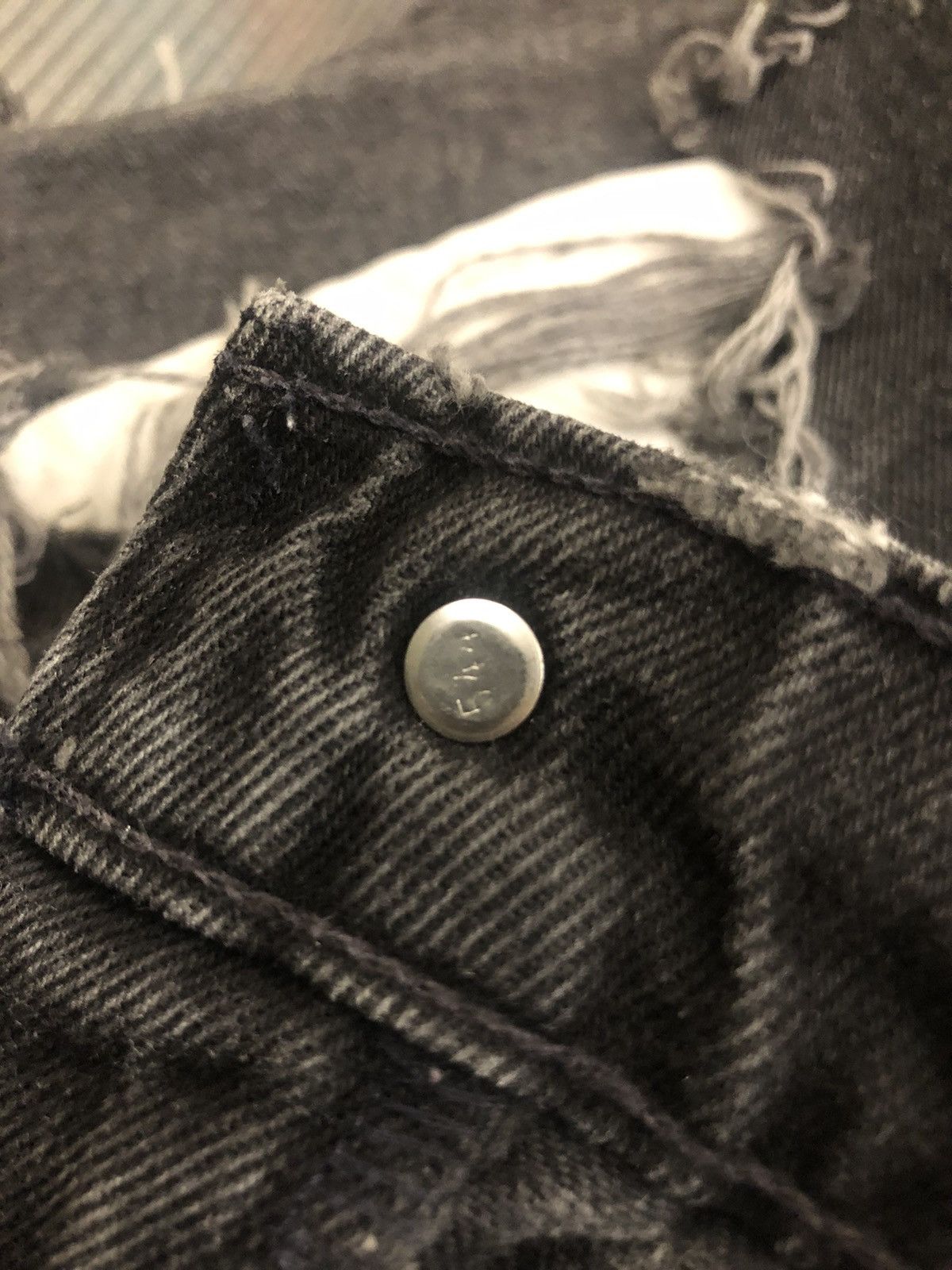 Levi's Levi's 🇺🇸 550 black cutoff shark bite daisy dukes vintage 26 Size 26" / US 2 / IT 38 - 5 Thumbnail
