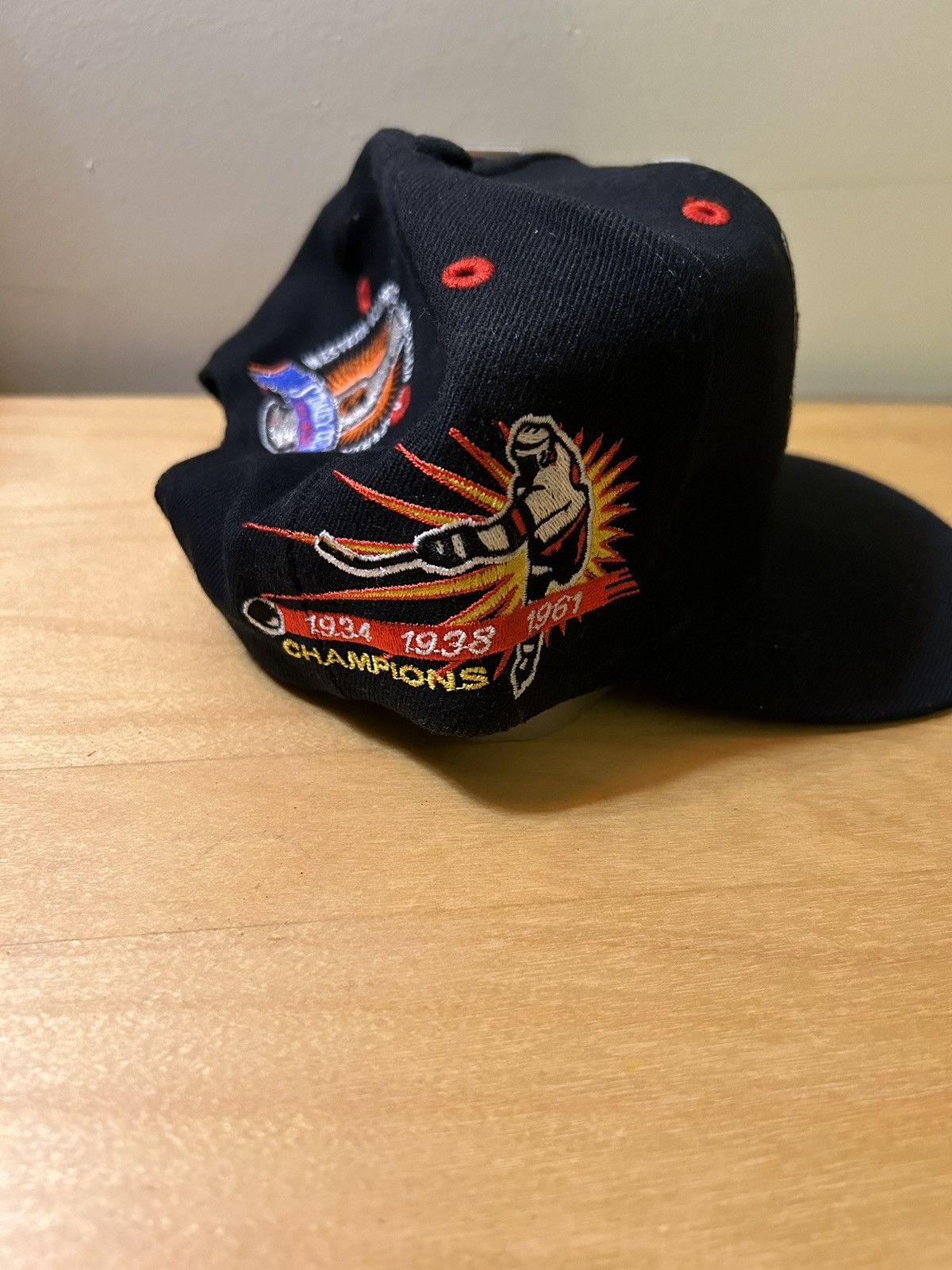 NHL × Vintage Annco Chicago Blackhawks Stanley Cup Champions Snapback Hat! Size ONE SIZE - 2 Thumbnail
