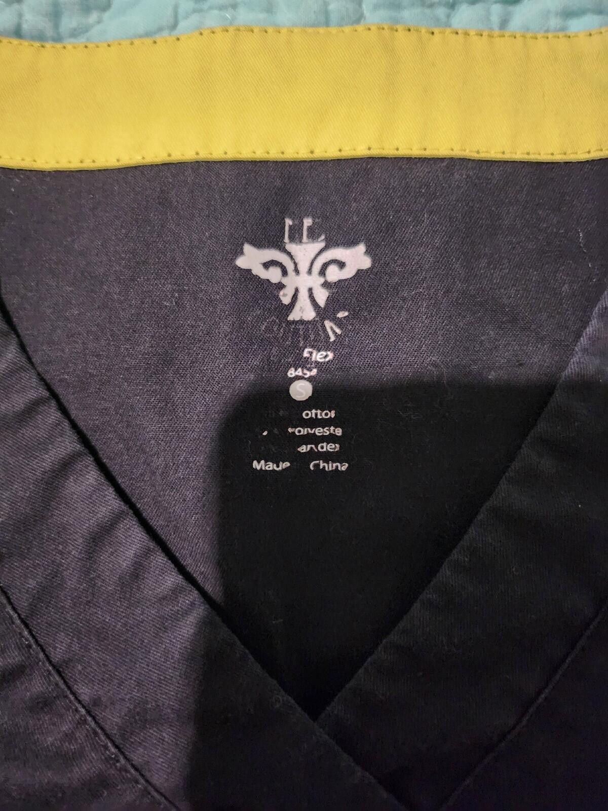 Other Black scrub top size small Size ONE SIZE - 3 Thumbnail