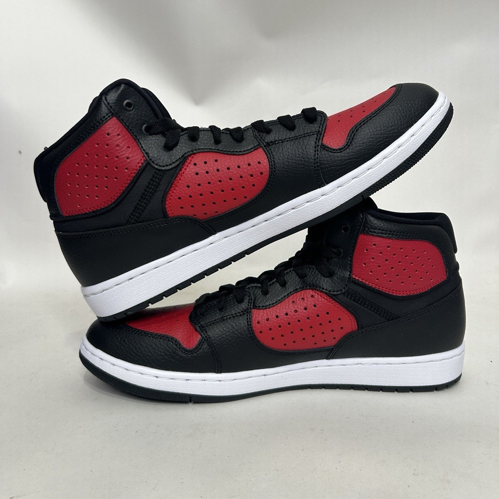 Jordan Brand Nike Air Jordan Access “Bred/Black Gym Red White” AR3762-006 Size US 11.5 / EU 44-45 - 3 Thumbnail
