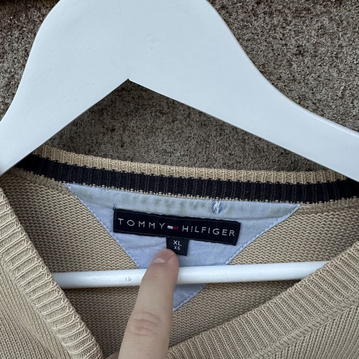 Tommy Hilfiger Vintage Tommy Hilfiger V Neck Knit Sweater Y2K 00s USA Size US XL / EU 56 / 4 - 6 Thumbnail