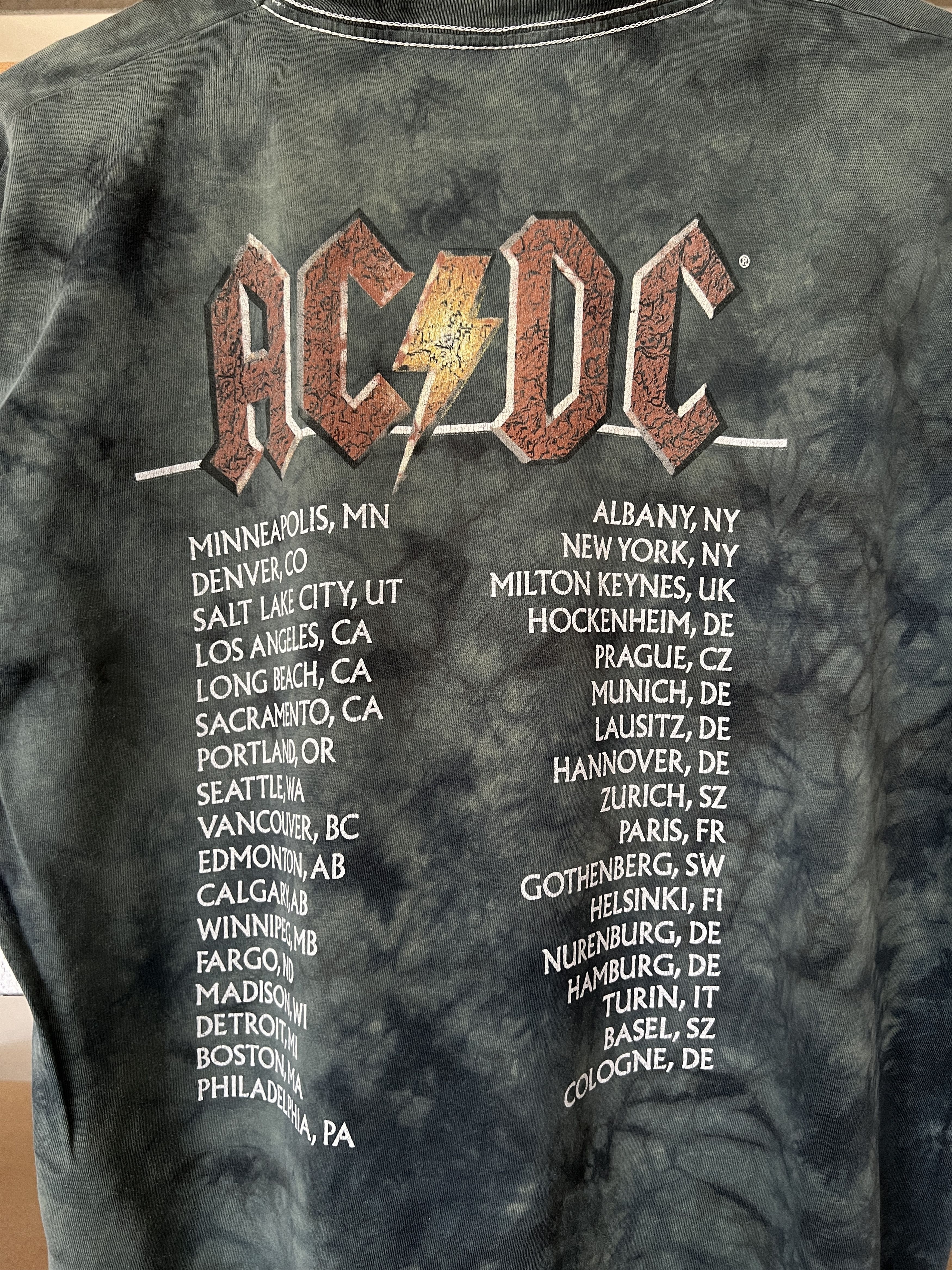 Band Tees Vintage 2001 AC/DC Rock Band Tour Tie Dye T-shirt Size US M / EU 48-50 / 2 - 21 Thumbnail