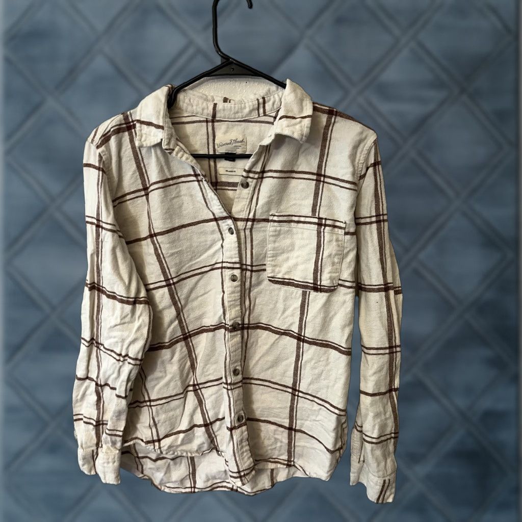 Vintage Universal Thread Plaid Button-Up Shirt, Women's Medium, Brown, Long Sleeve, Relaxed Fit, Casual, University Theme Size M / US 6-8 / IT 42-44 - 1 Thumbnail