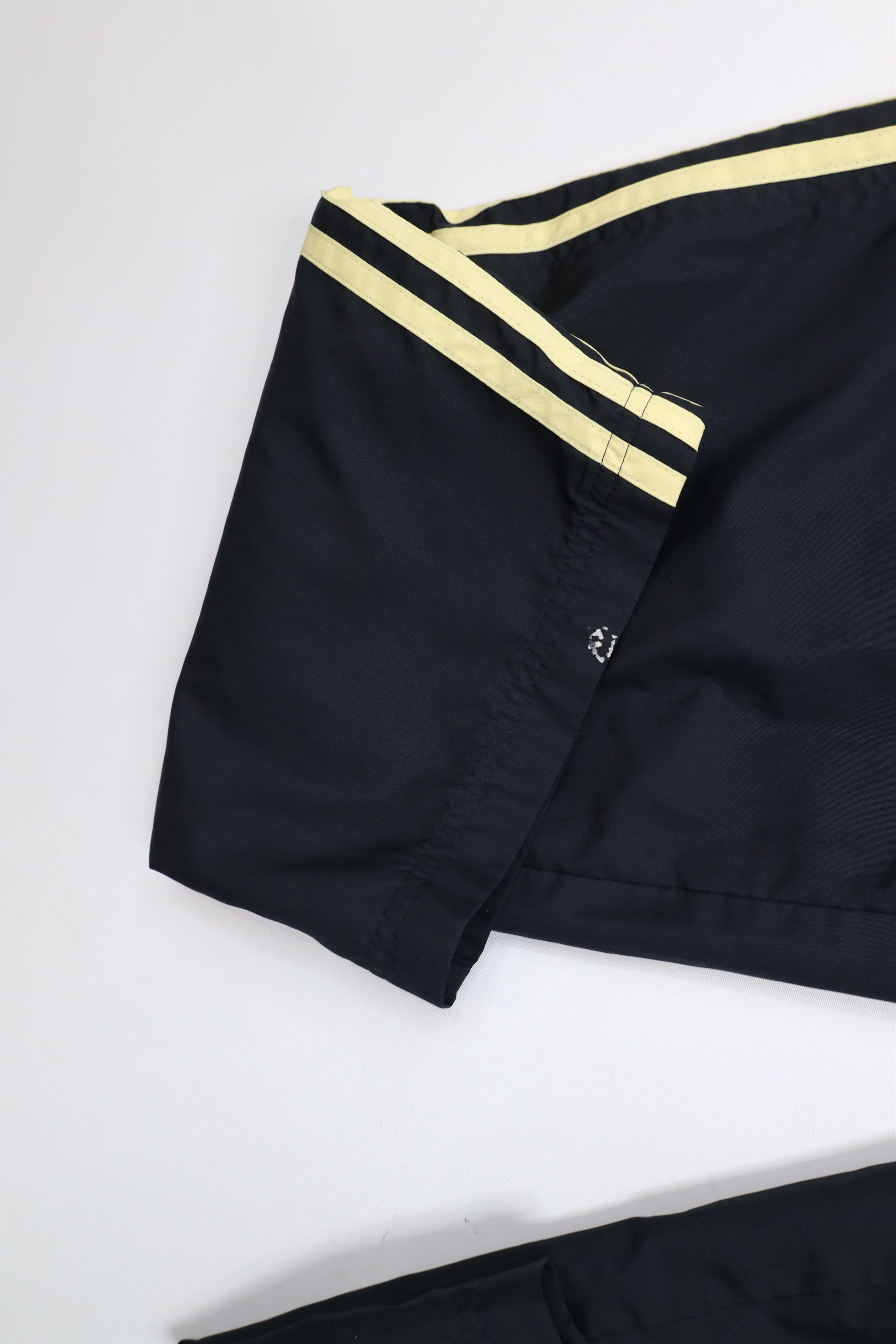 Adidas × Vintage Vintage Adidas Lined Wide Leg Windbreaker Pants Black Gold Size US 38 / EU 54 - 9 Thumbnail