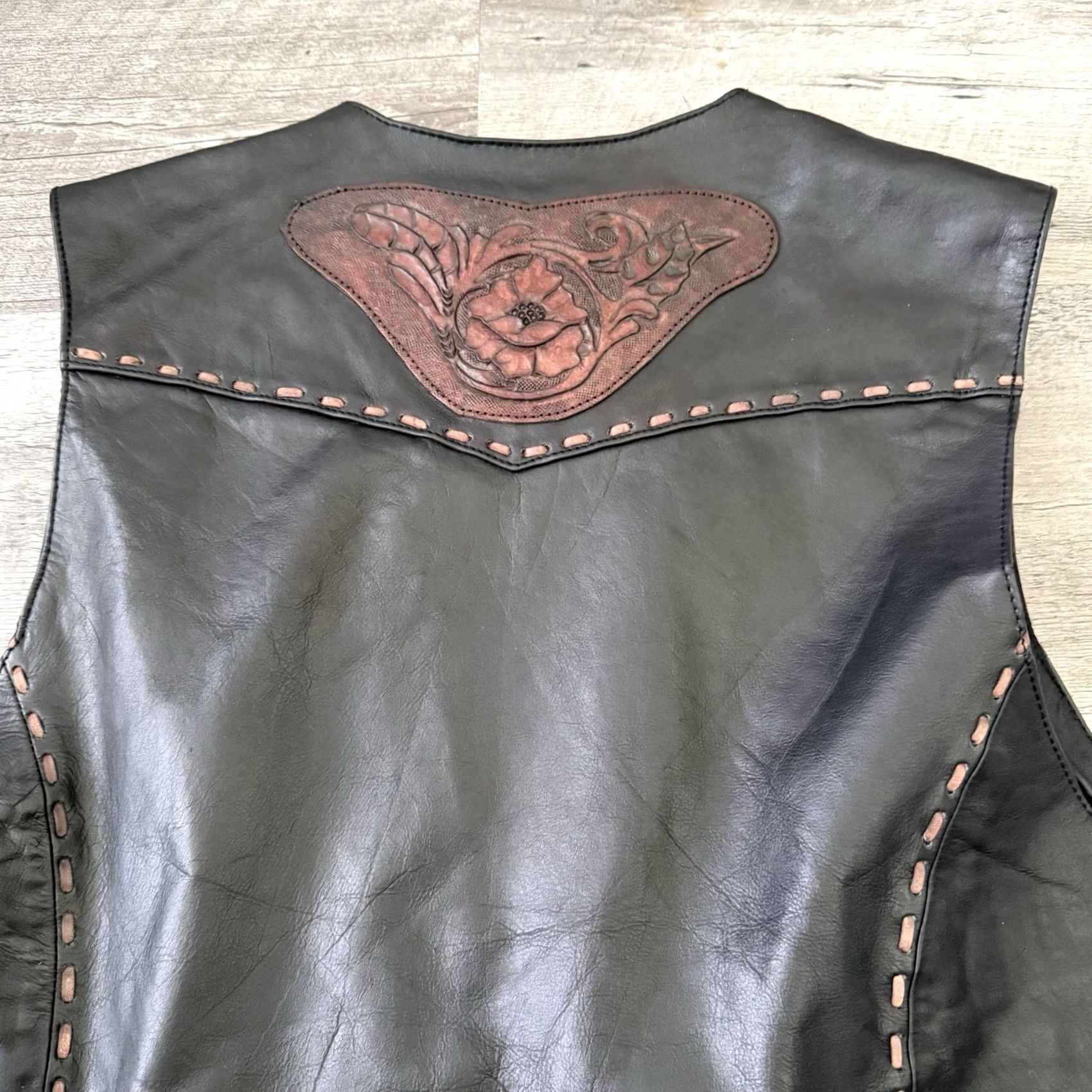 Vintage Kobler Leather Vest Mens 2XL Black Tooled Lapels Fringe Antique Finish Leather Vest Open Pockets Skull All Seasons Regular 2XL Mens Christmas? Size US XXL / EU 58 / 5 - 7 Thumbnail