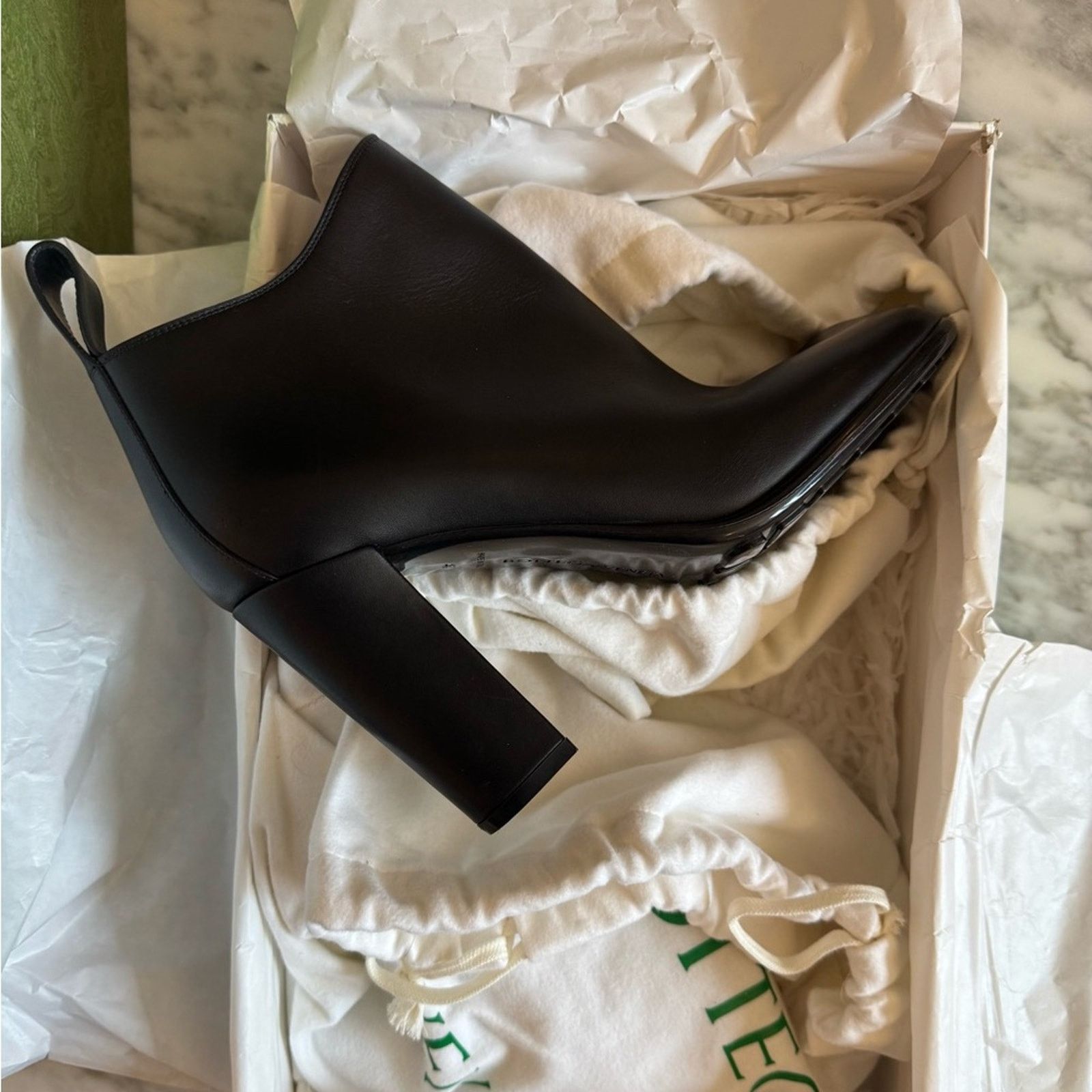 Bottega Veneta Bottega Black Leather Ankle Boots Size US 9 / IT 39 - 2 Thumbnail